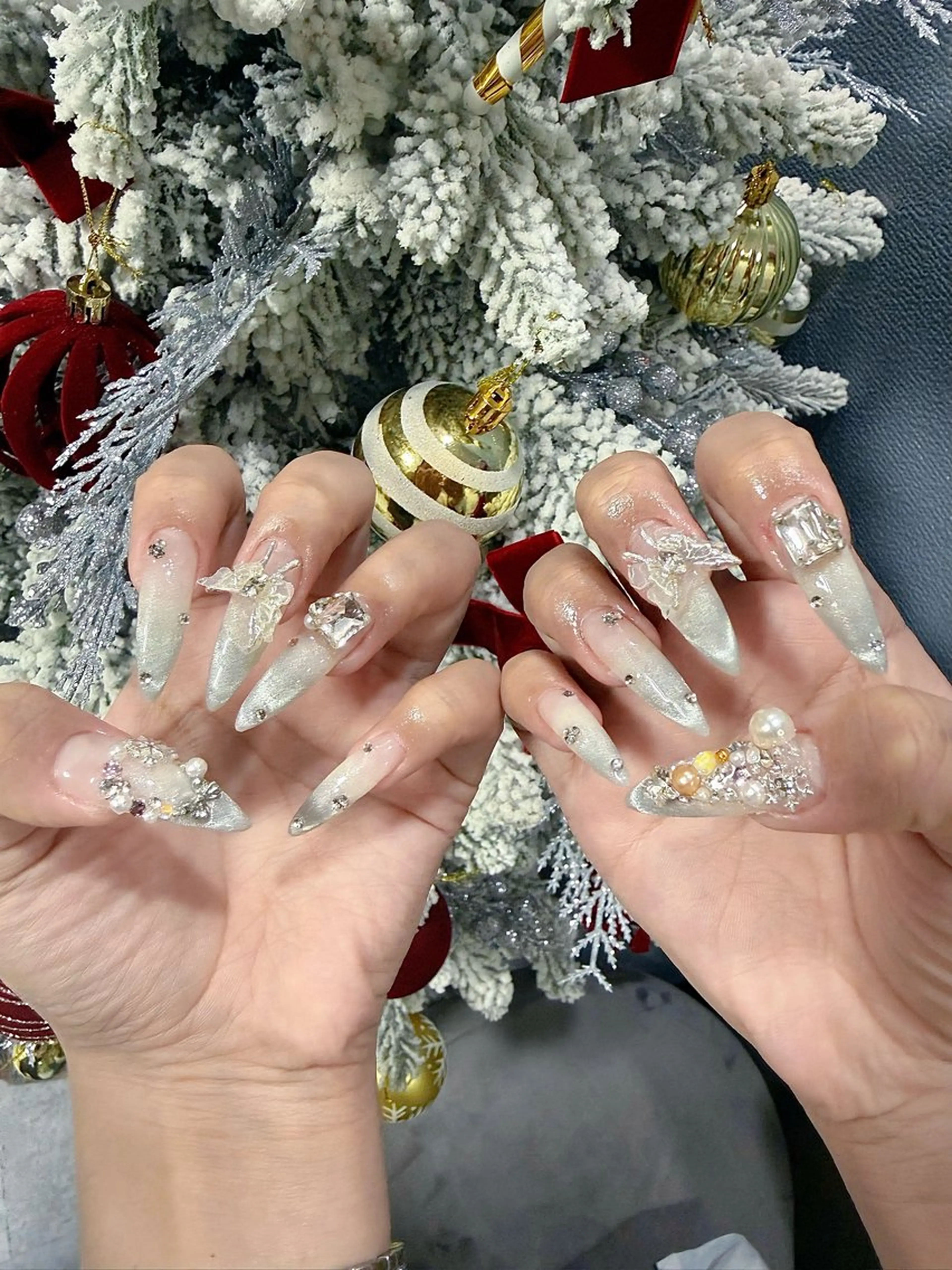 ネイル キラキラネイル ラメ(グリッター) マグネットネイル パープル ハンドネイル Kitty Nailのネイルデザイン