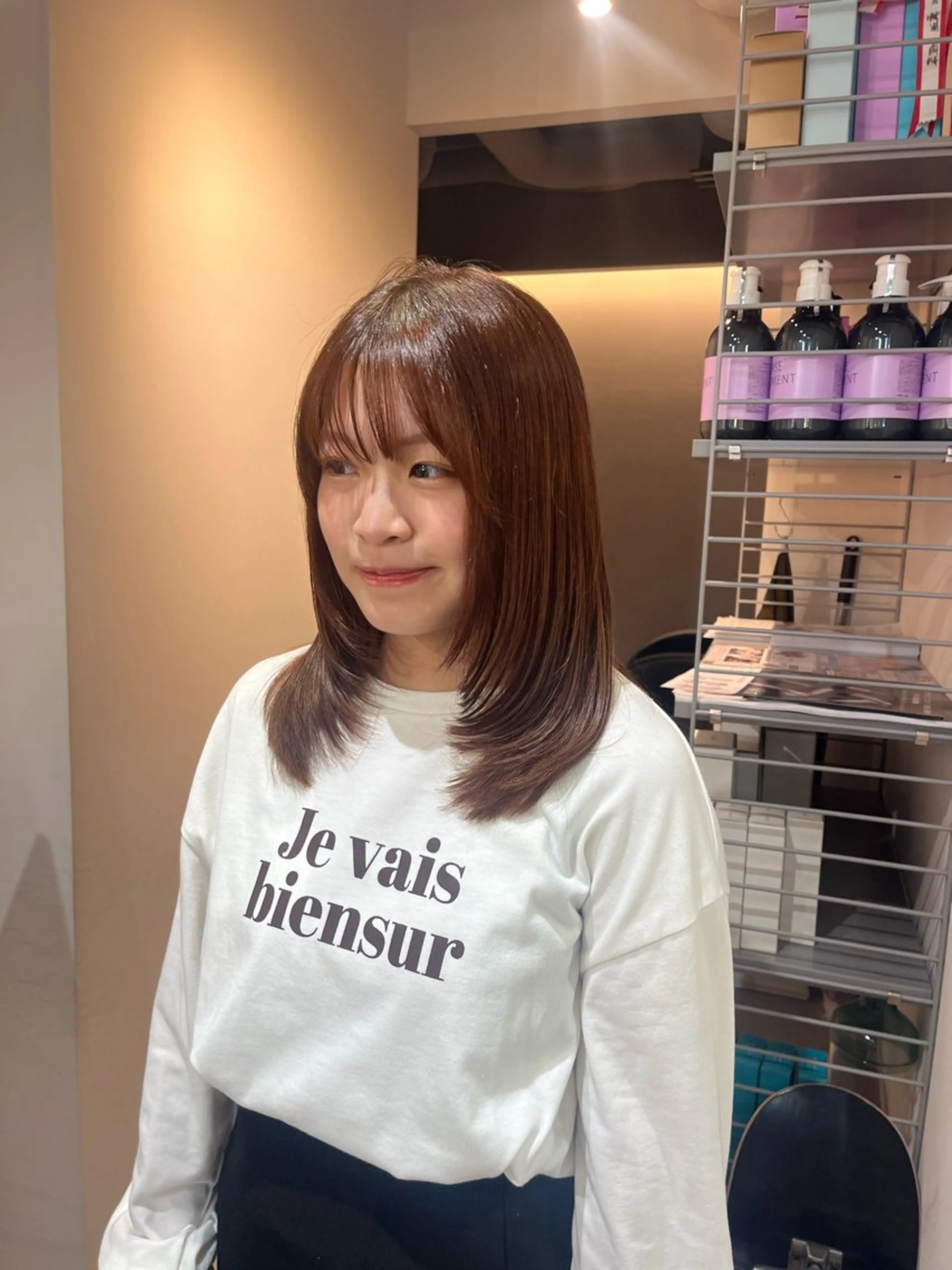 💖U28💖ミディアムレイヤーカットand透明感カラー(3センチ以上のカットのみになります!)3月30日限定✨の写真