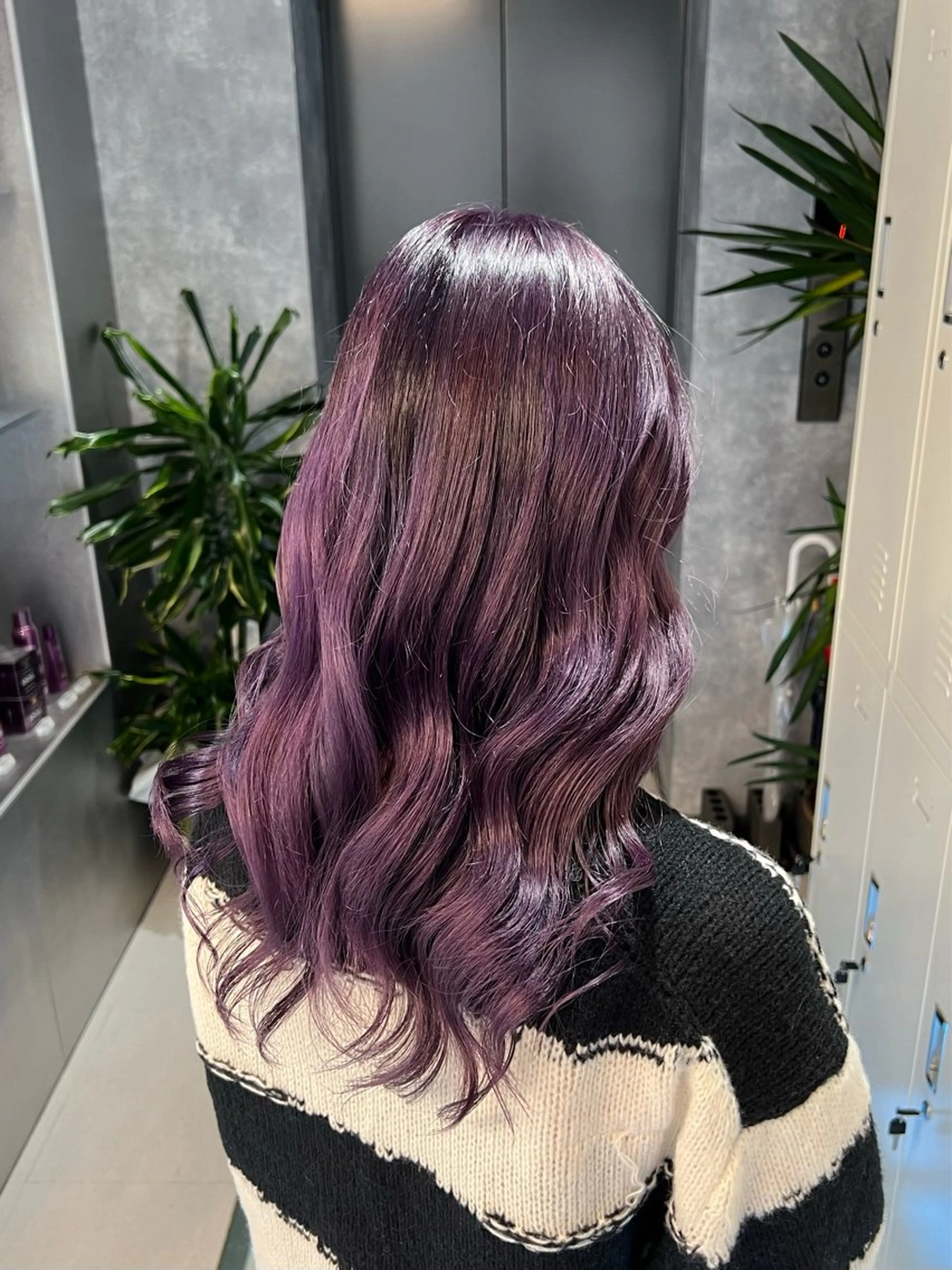 ロング カラー ヘアアレンジ ヘアカラー トリートメント ヘアセット 👑高評価多数エク ステ×ハイトーン唯澄のヘアスタイル