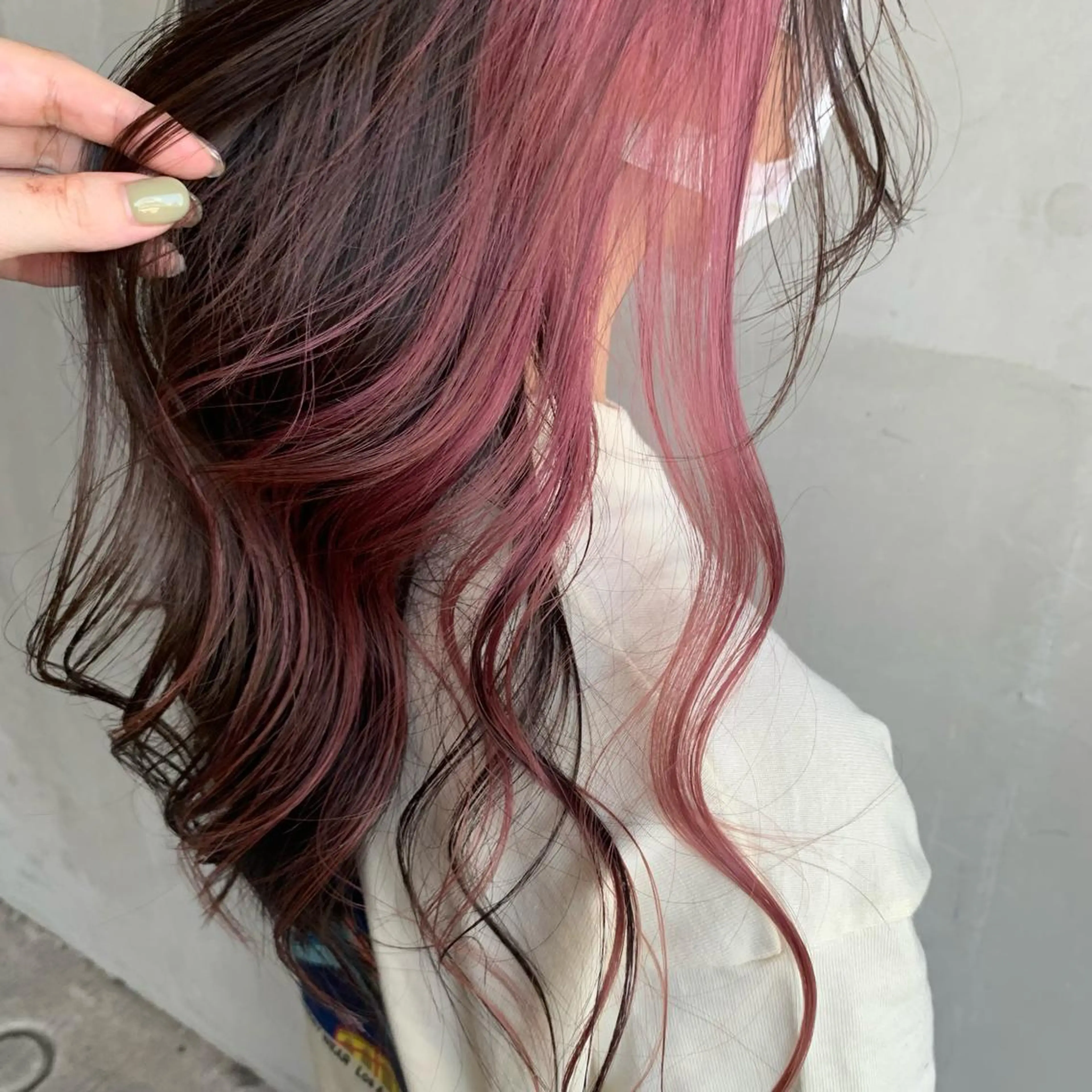 ロング カラー ピンクカラー ヘアカラー ウスイ ハルカのヘアスタイル