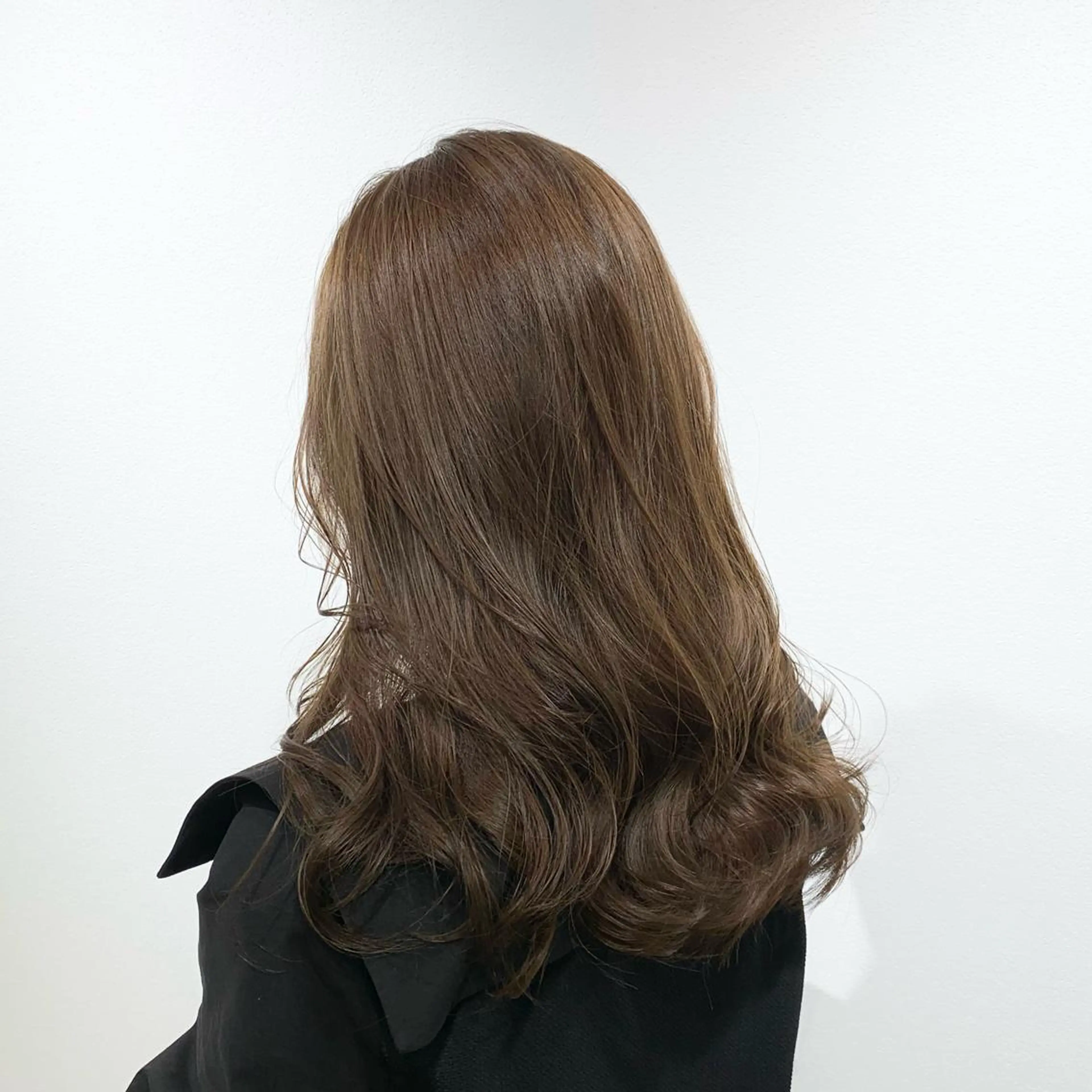 セミロング カラー ヘアアレンジ キヨミ 韓国レイヤーカットのヘアスタイル