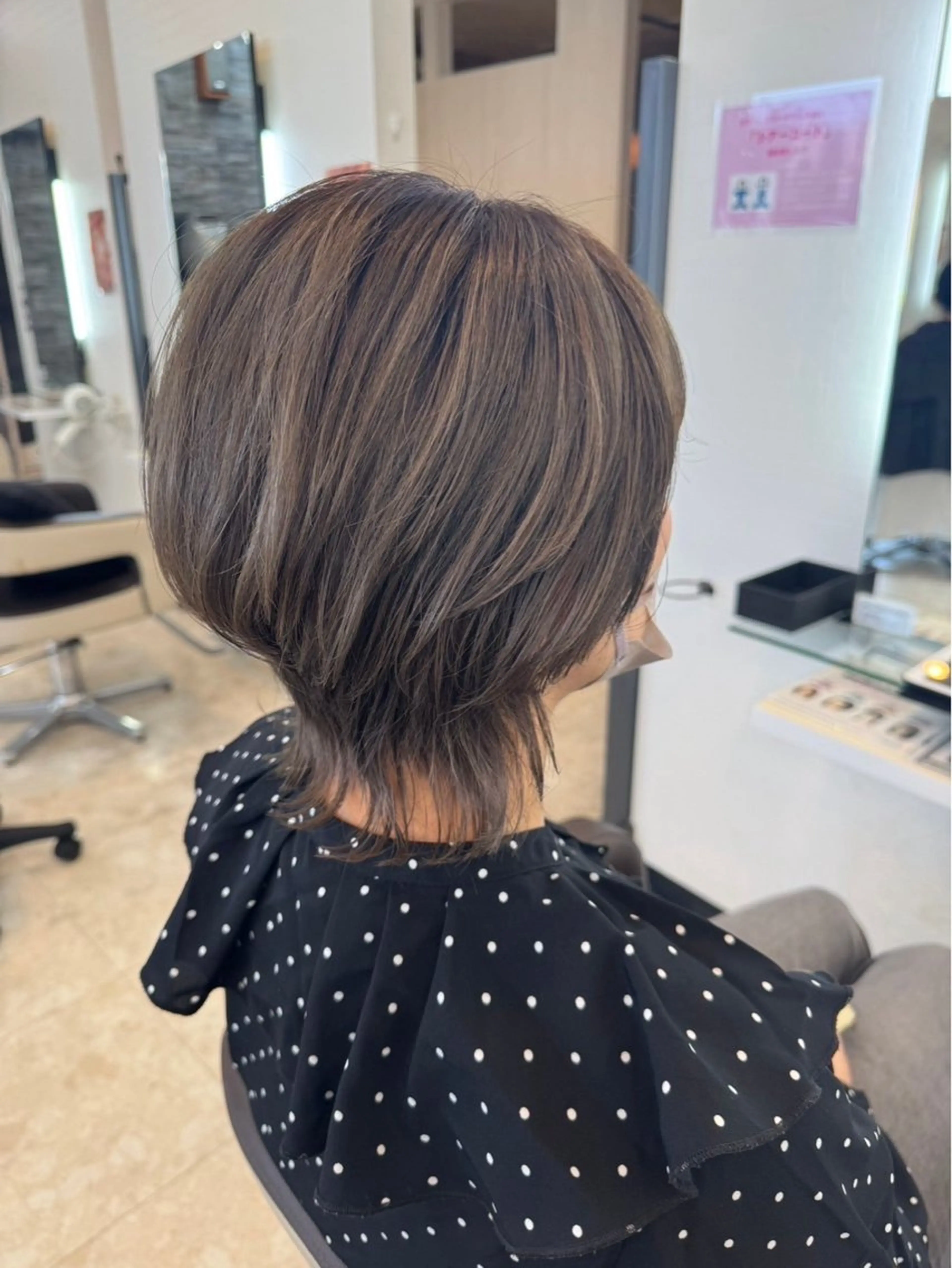 ミディアム 平井 沙希のヘアスタイル