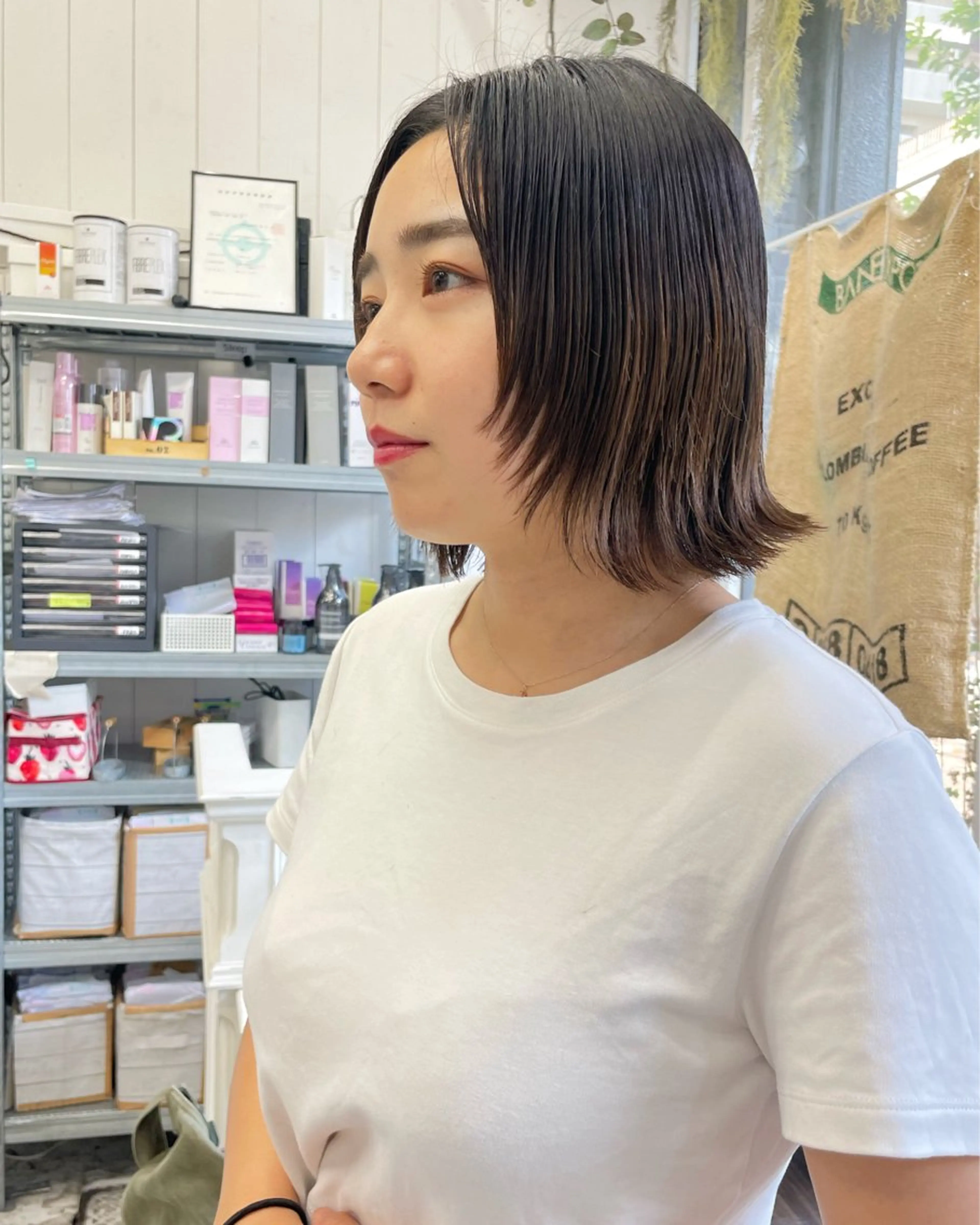 ミディアム 顔周りカット レイヤーカット じゅんな VENICE/船橋駅のヘアスタイル