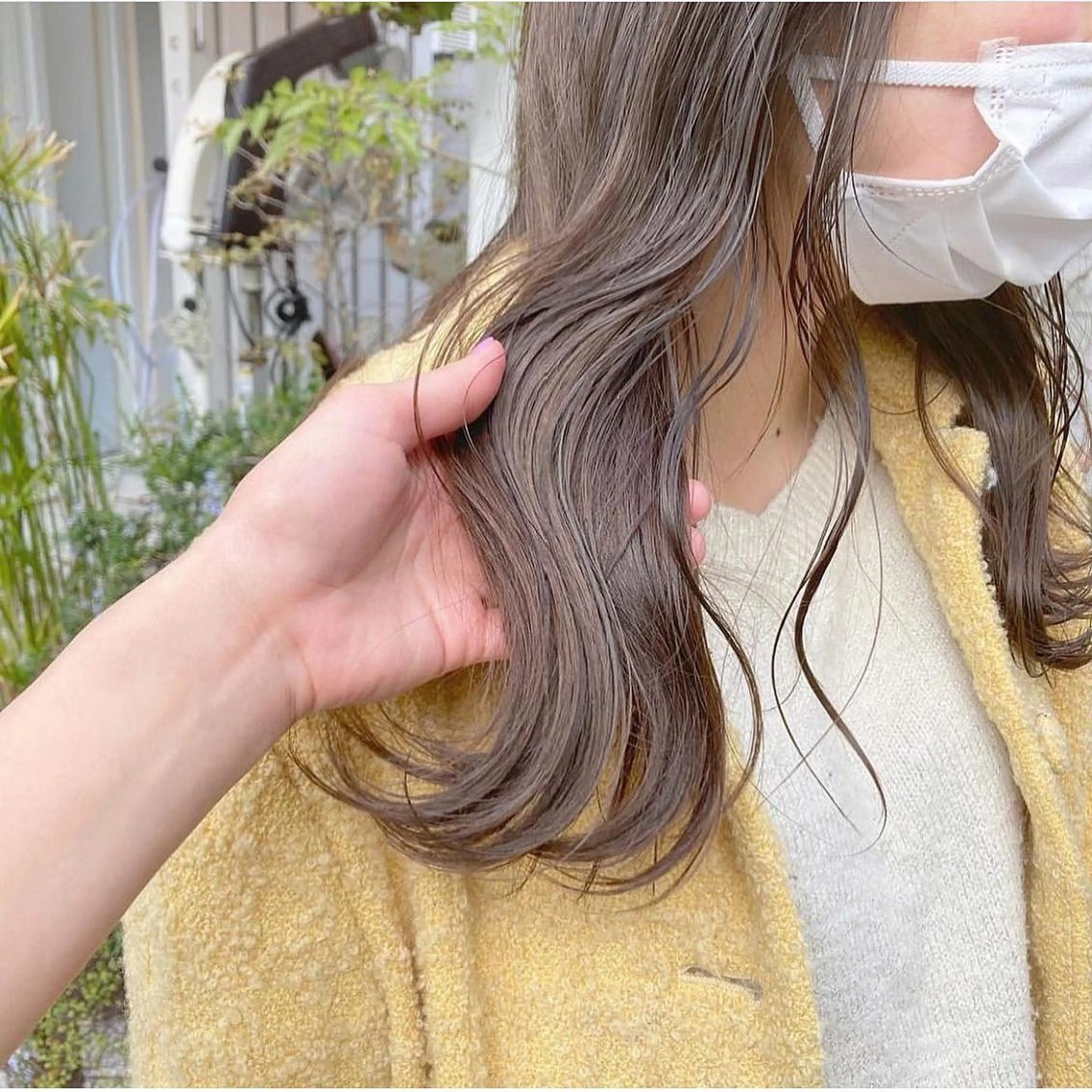 ミディアム カラー ヘアアレンジ ベージュカラー 透明感カラー グラデーションカラー ハイライトカラー ハイトーンカラー 韓国/髪質改善💘 櫻井かれんのヘアスタイル