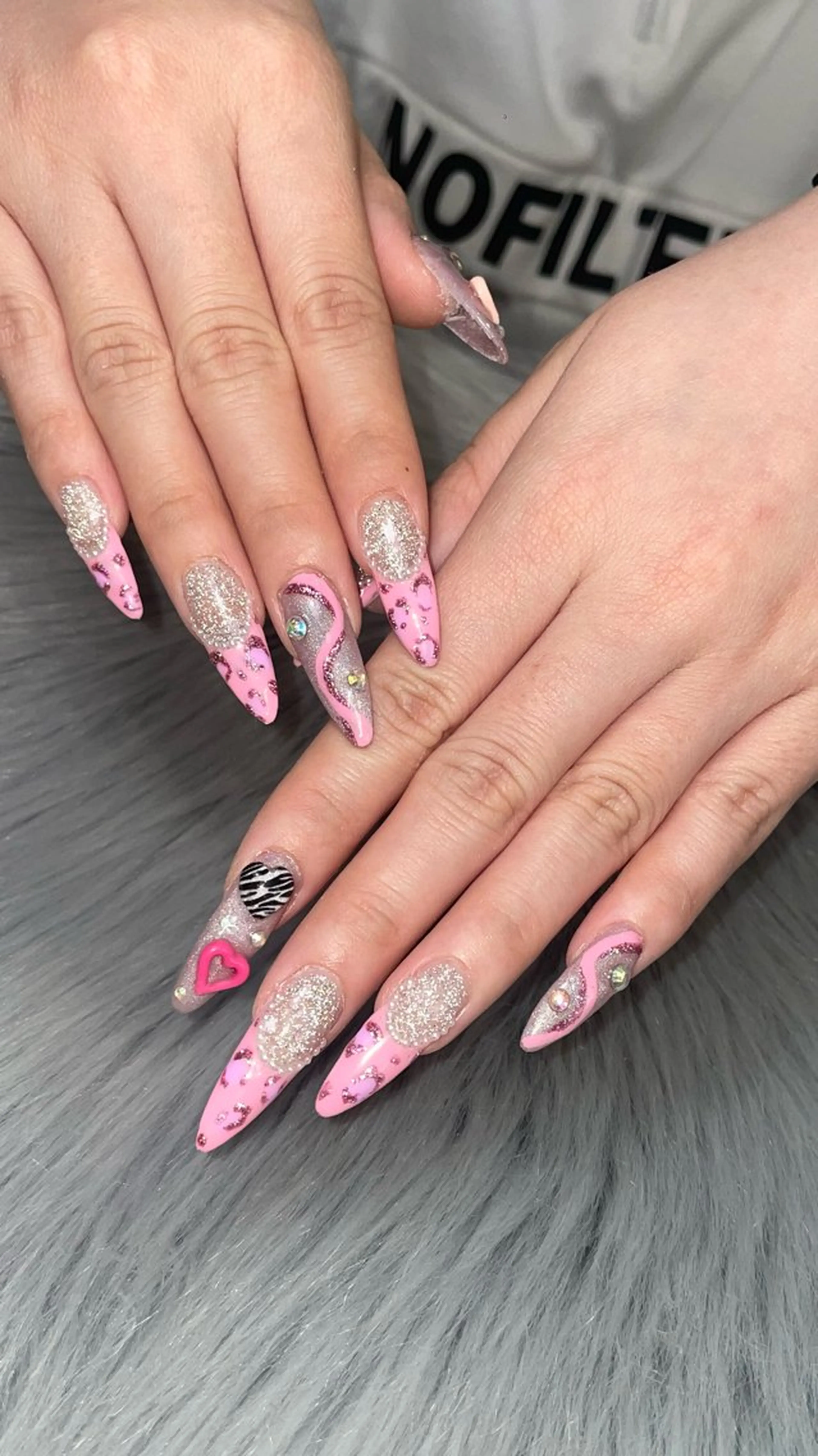 ネイル ラメ(グリッター) RICO NAIL所属・RICO Nail パーツつけ放題🌈のネイルデザイン