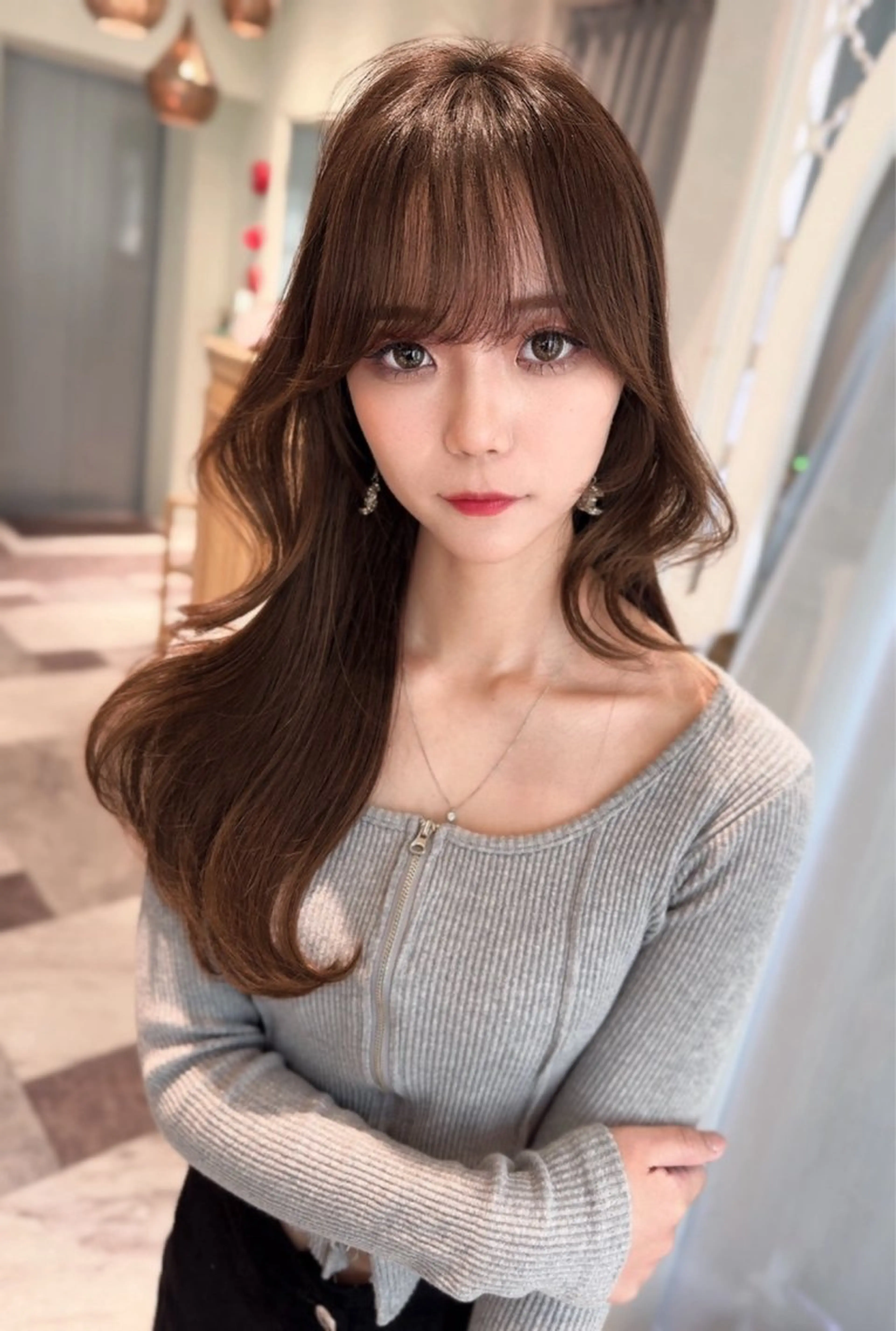 ロング カラー ベージュカラー 黒髪 ブリーチ ブルーカラー ブルーブラック カット ヘアカラー トリートメント 木屋元一/透明感 /レイヤー/顔まわりのヘアスタイル