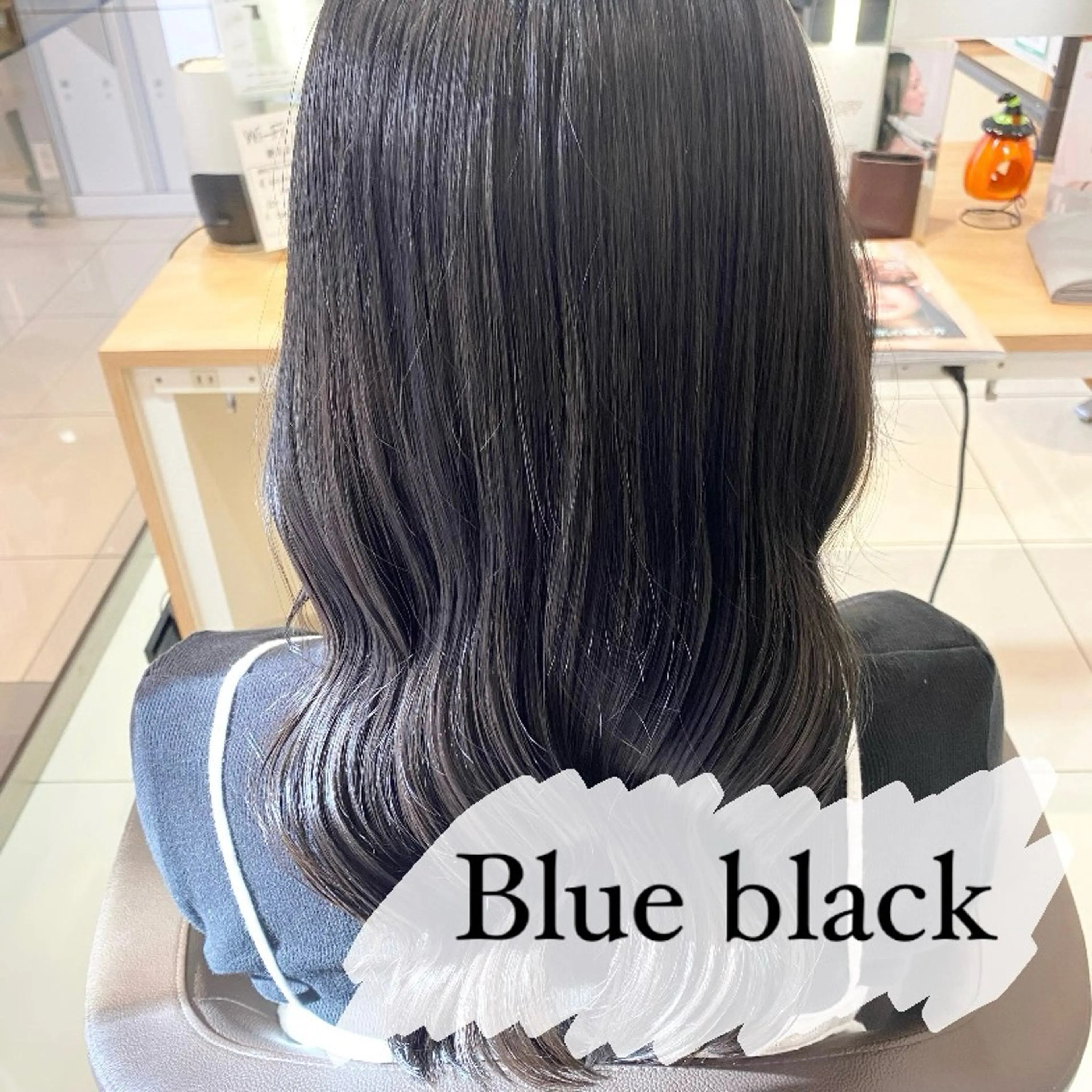 セミロング カラー ヘアアレンジ ブリーチ ブルーカラー ミルクティーベージュ 暖色カラー/池田麻帆のヘアスタイル