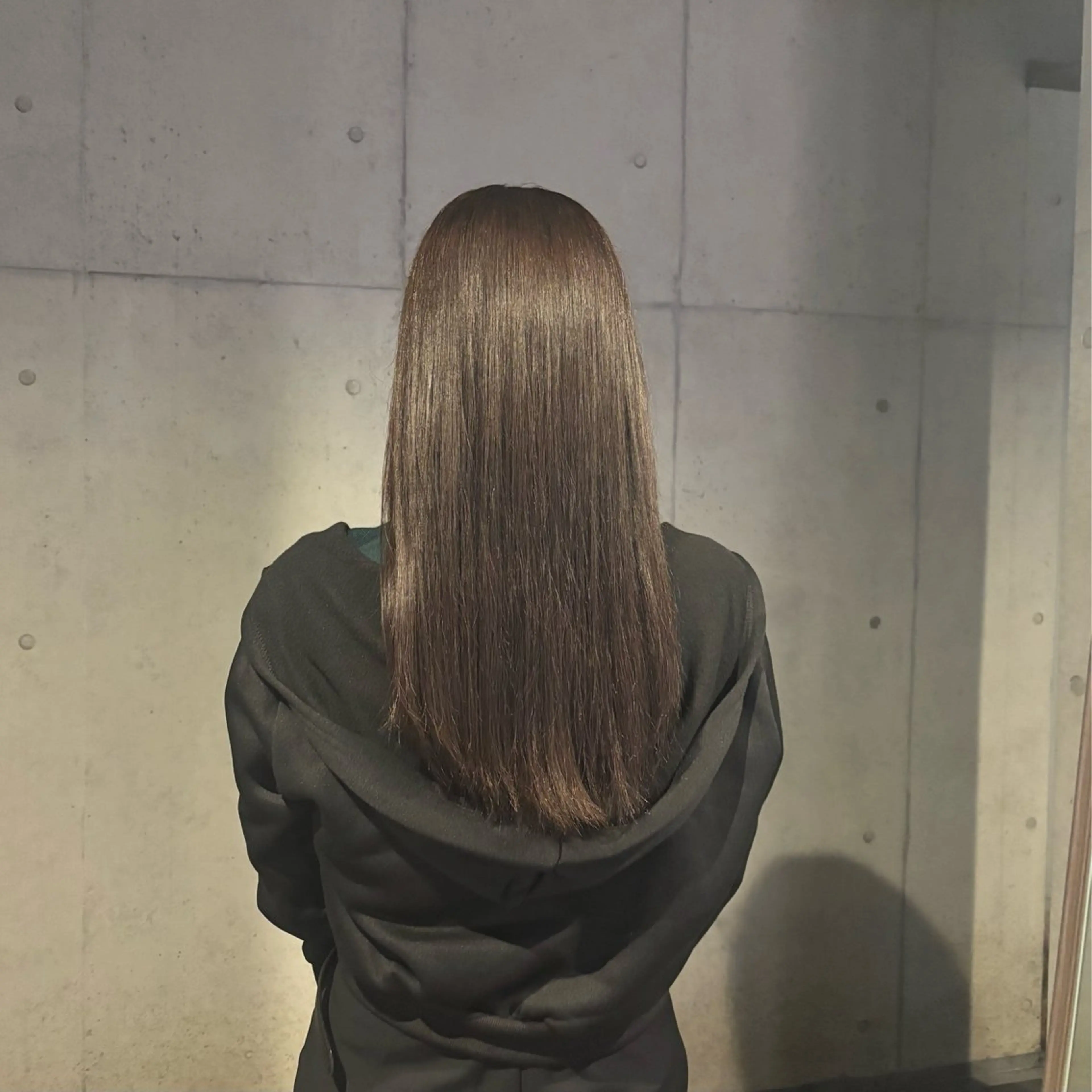 ロング カラー グレージュ ヘアカラー 〖❁田尻千尋| LEONID❁〗のヘアスタイル