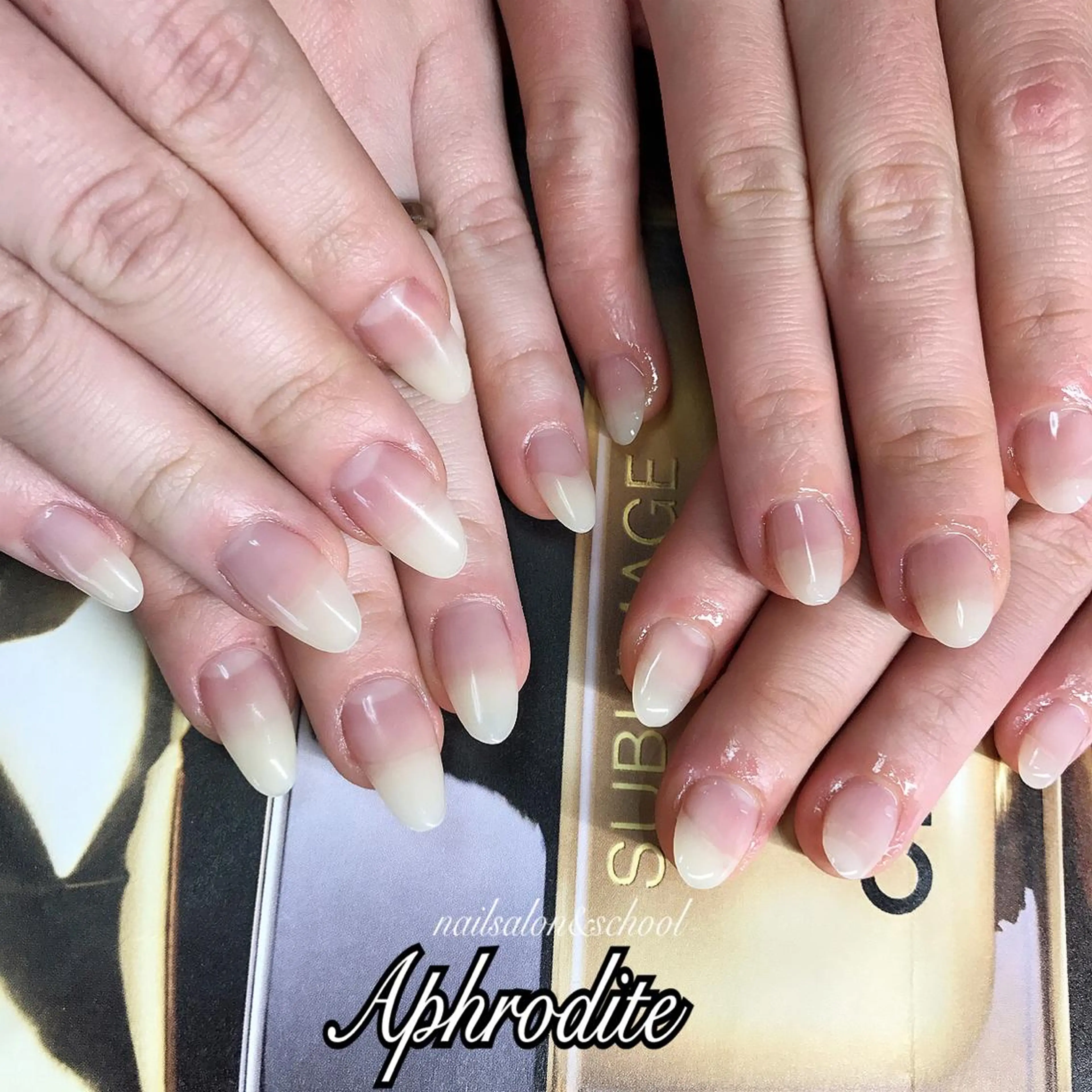 ネイル スカルプネイル APHRODITE Nagisaのネイルデザイン