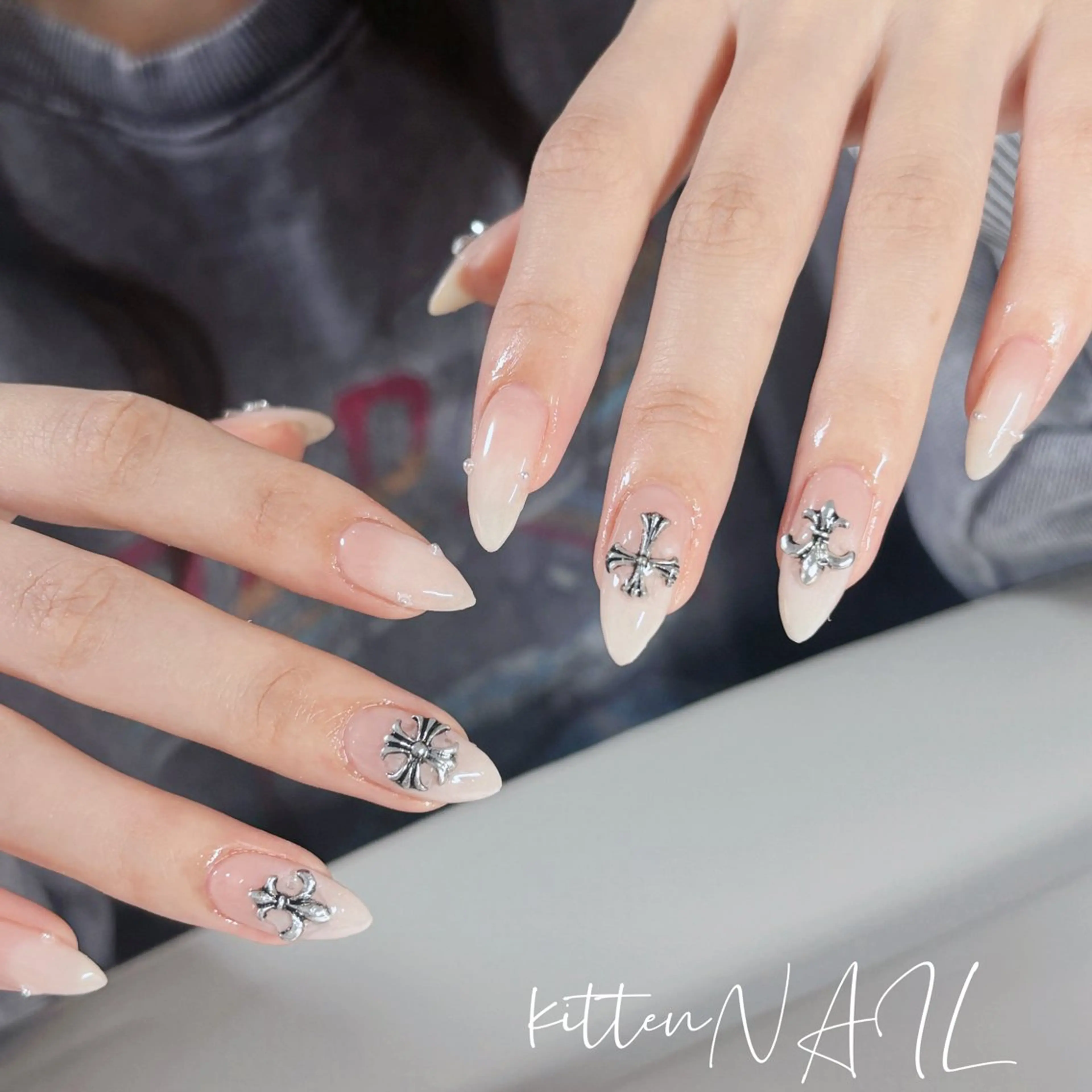 ネイル ハンドネイル コネコ ネイルサロンのネイルデザイン