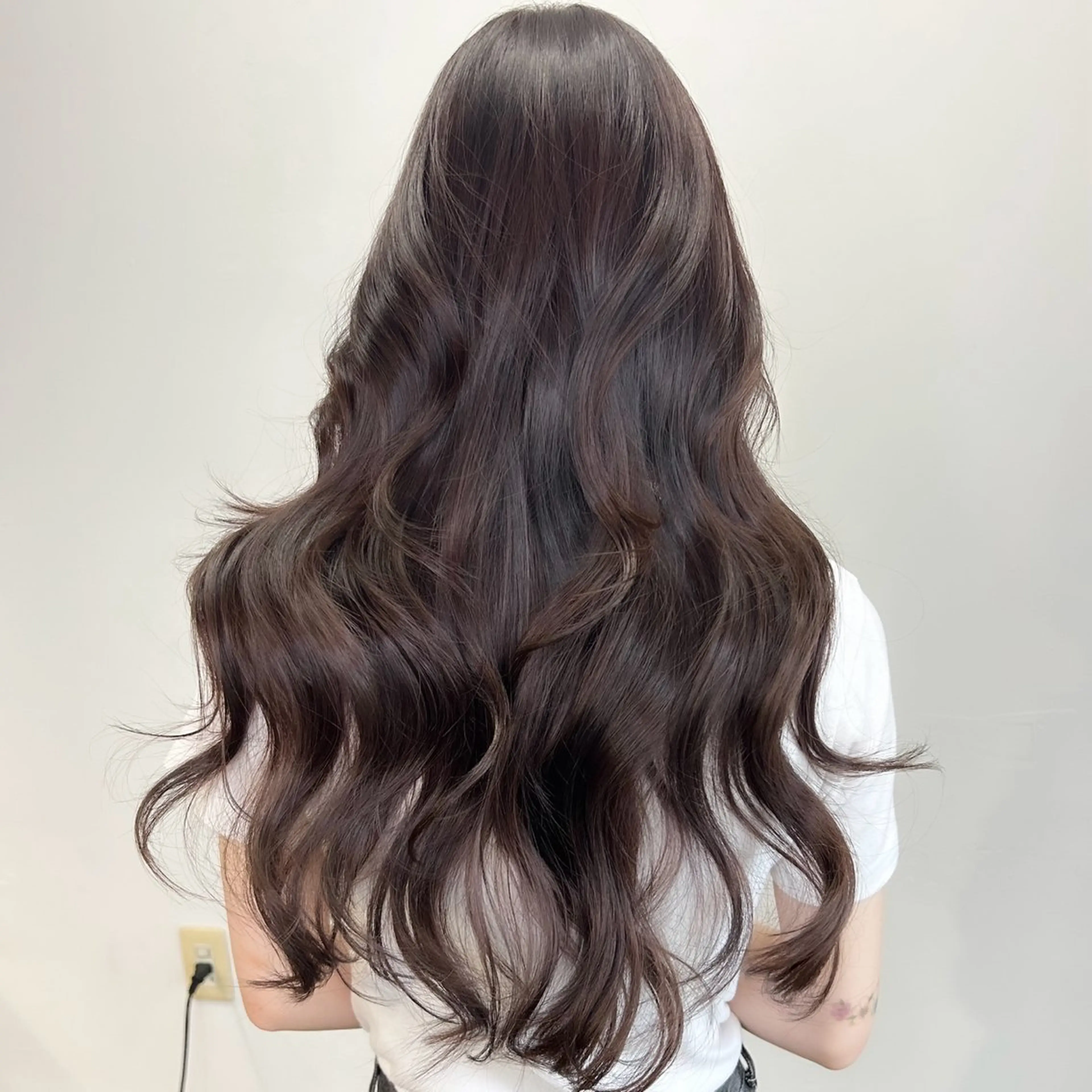 ロング カラー ヘアアレンジ 透明感カラー グレージュ ラベンダーカラー ラベンダーグレージュ ラベンダーグレー カット ヘアカラー トリートメント 韓国ヘア×髪質 改善🇰🇷シオリのヘアスタイル