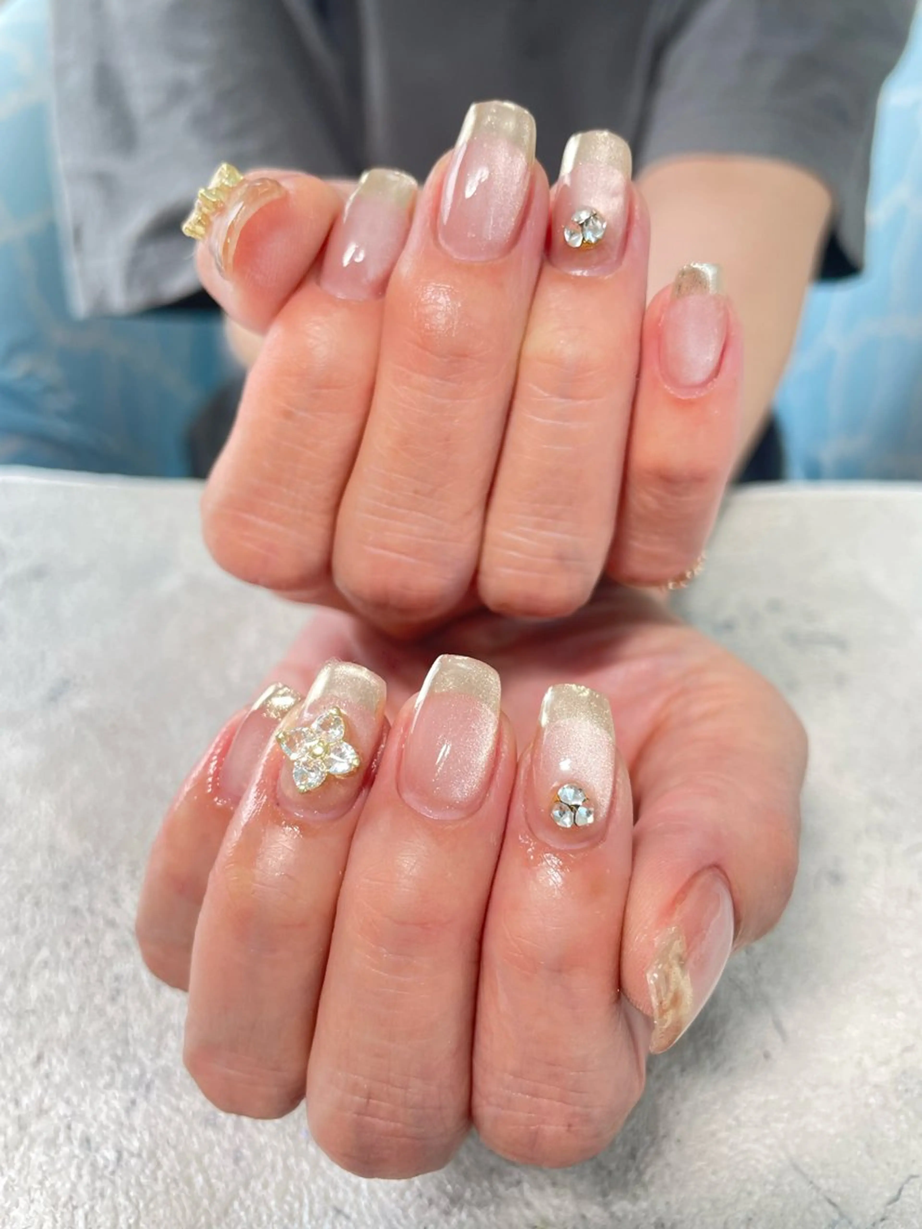 ネイル フレンチネイル マグネットネイル ミラーネイル はるひな ねいるのネイルデザイン