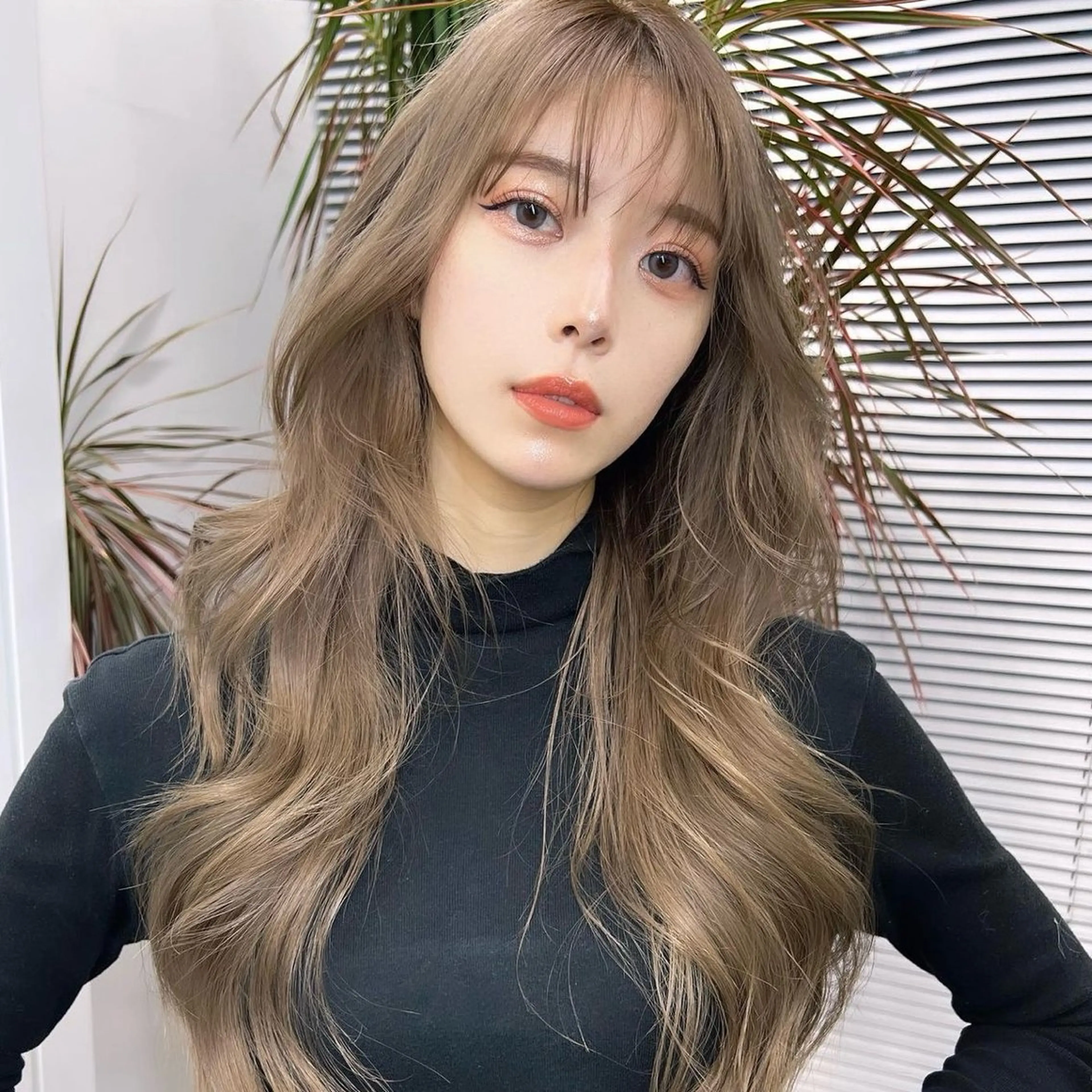 セミロング カラー パーマ ヘアアレンジ ブリーチ ケアブリーチ ダブルカラー ハイライトカラー インナーカラー カット ヘアカラー トリートメント 髪質改善/縮毛矯正 ダブルカラー/Youのヘアスタイル