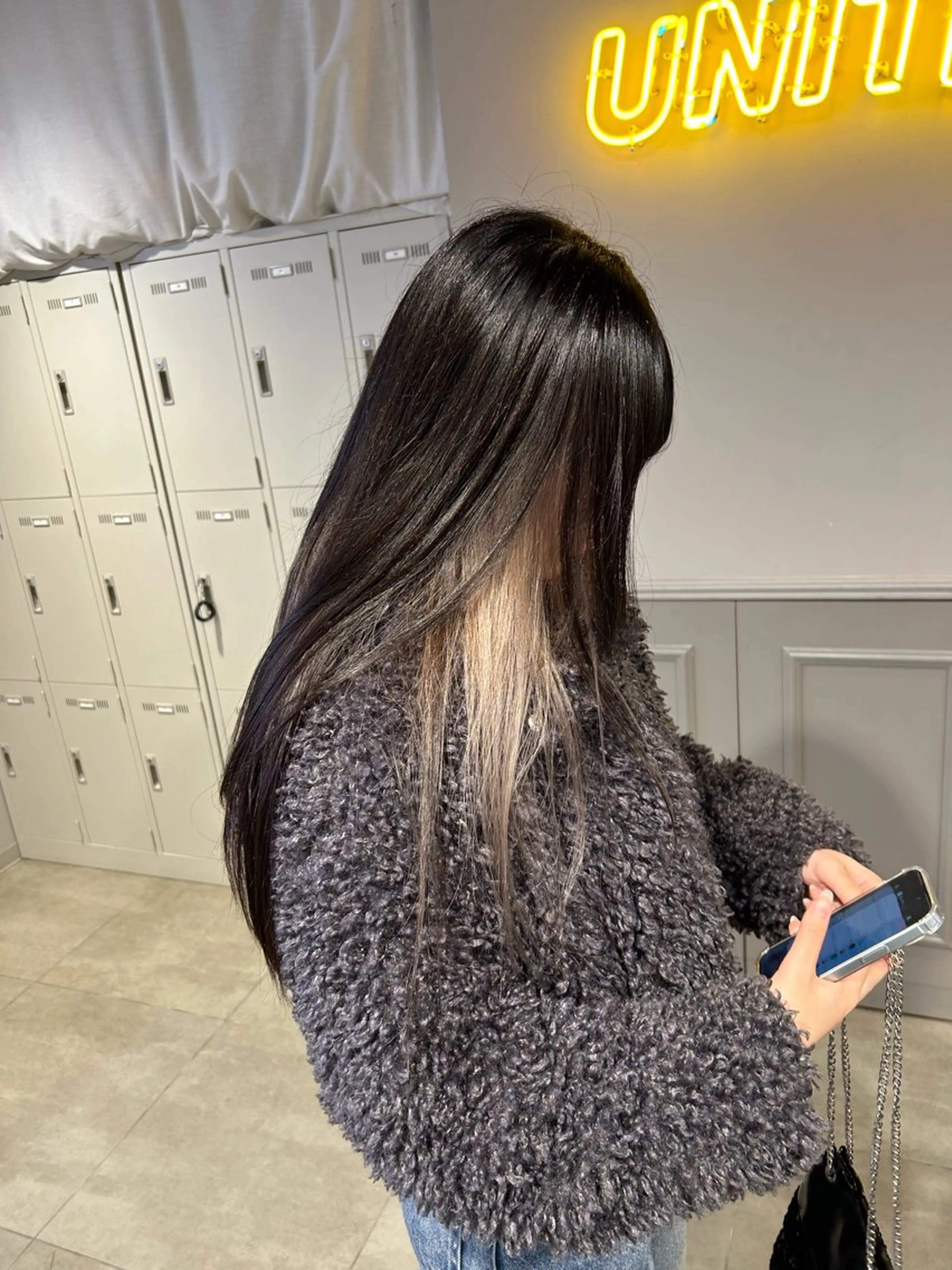ロング カラー ヘアカラー トリートメント 韓国ヘア暗髪 ダブルカラーメンズ可のヘアスタイル