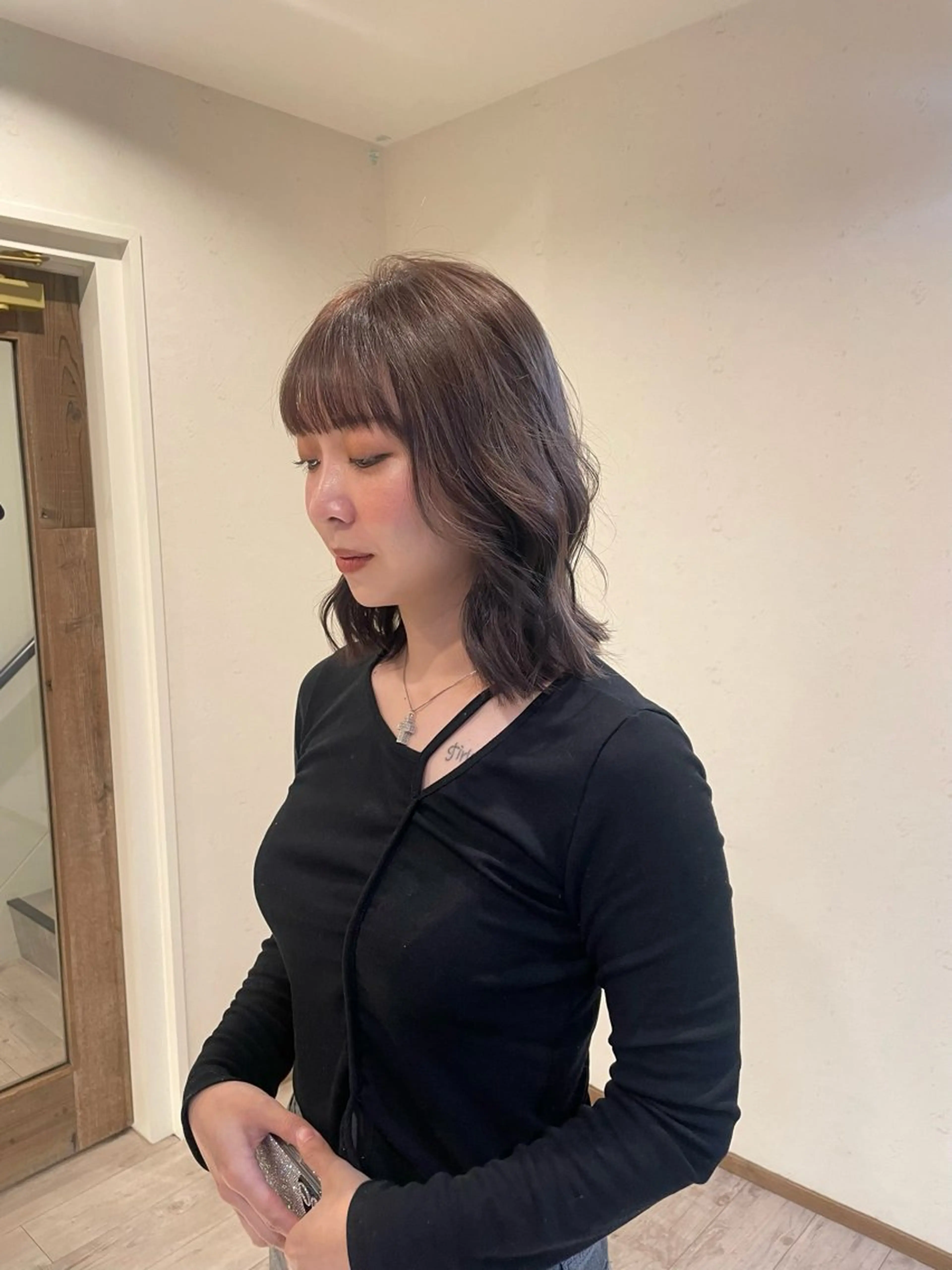 ミディアム カラー 透明感カラー グレージュ ラベンダーカラー ラベンダーグレージュ ラベンダーグレー カット ヘアカラー トリートメント 渋谷 留菜のヘアスタイル