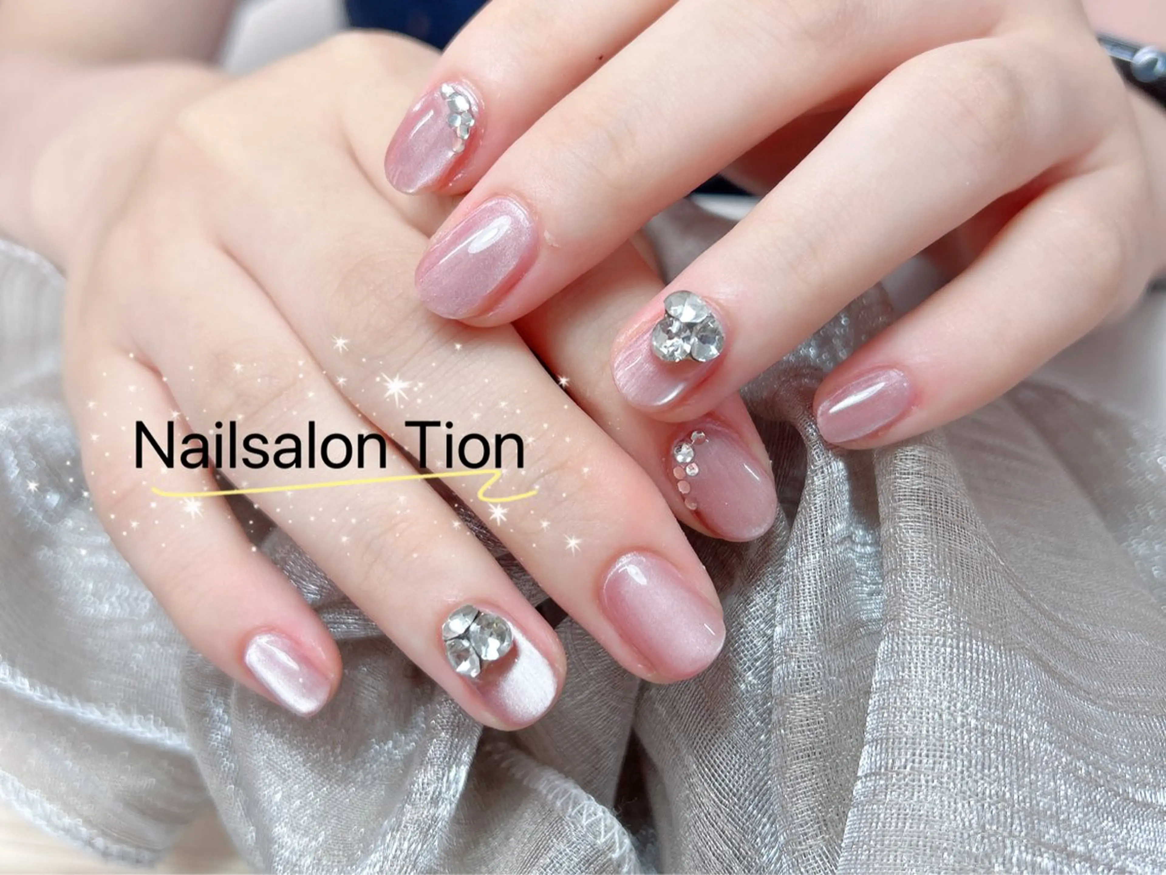 ネイル マグネットネイル ハンドネイル Nailsalon Tion 二子玉川店所属・Nailsalon Tion二子玉川店のネイルデザイン
