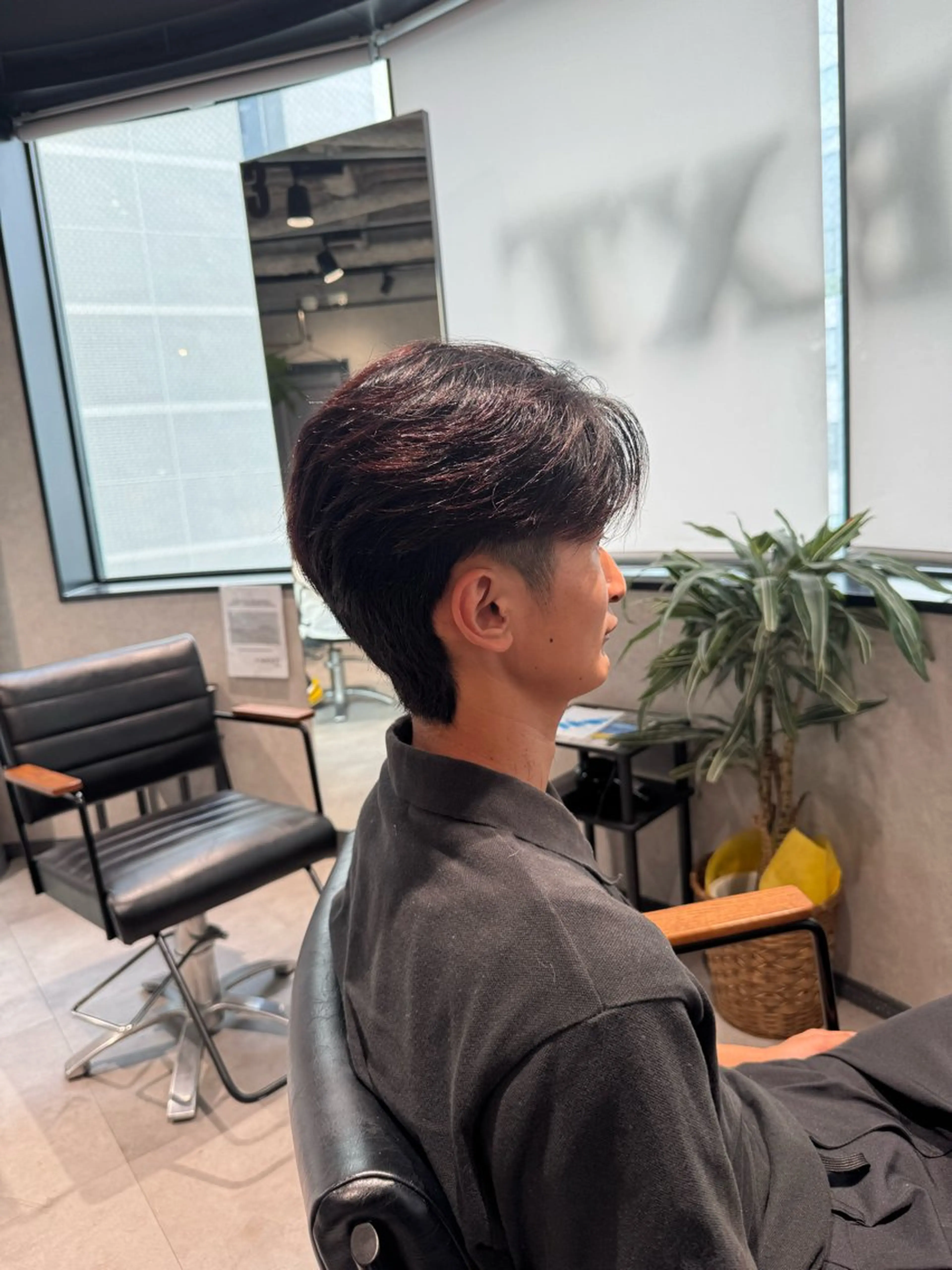 ショート パーマ メンズ カット パーマ トリートメント 韓国特化🇰🇷愁斗 センターパートパーマのヘアスタイル