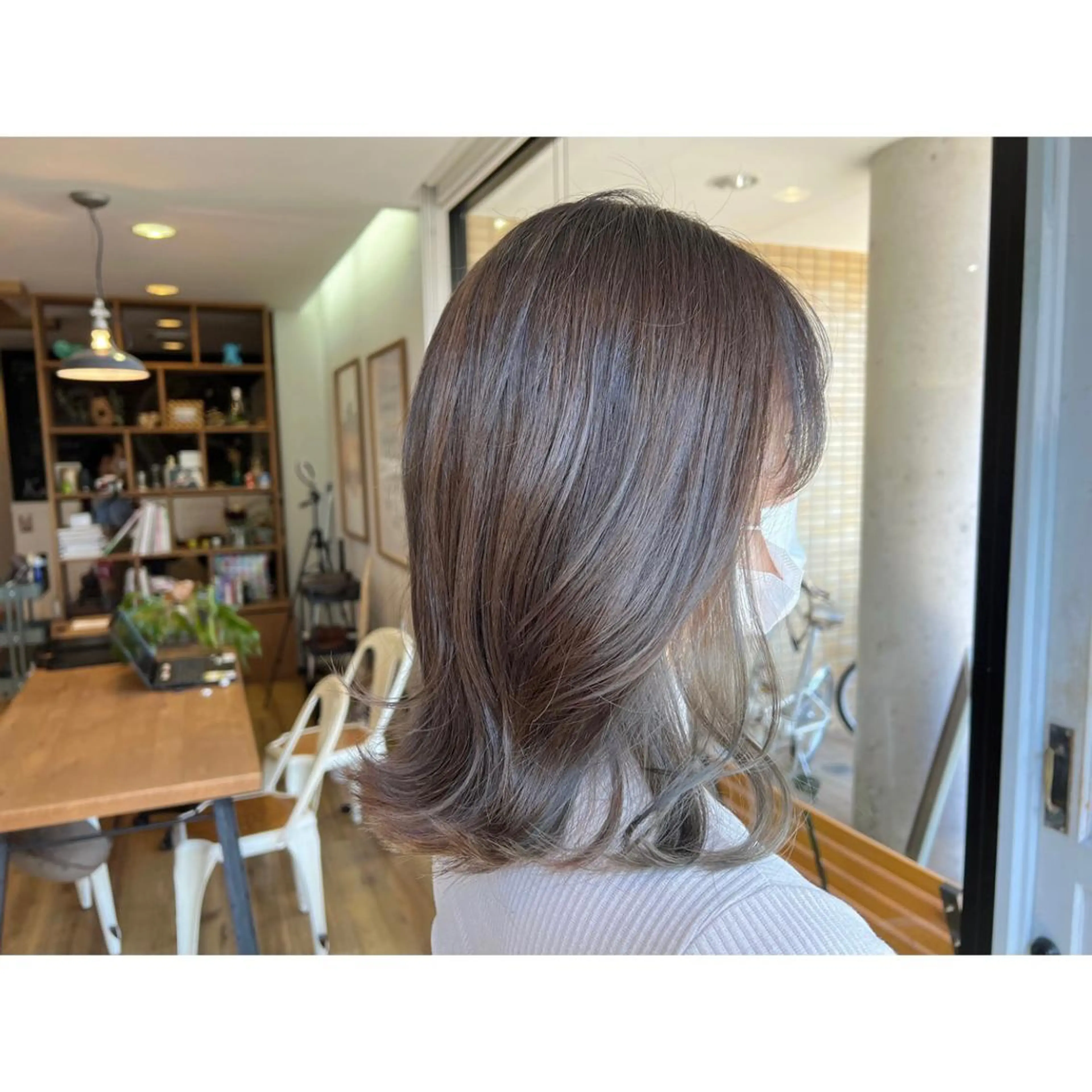 セミロング カラー グレージュ ヘアカラー トリートメント ツキダテ ユイのヘアスタイル