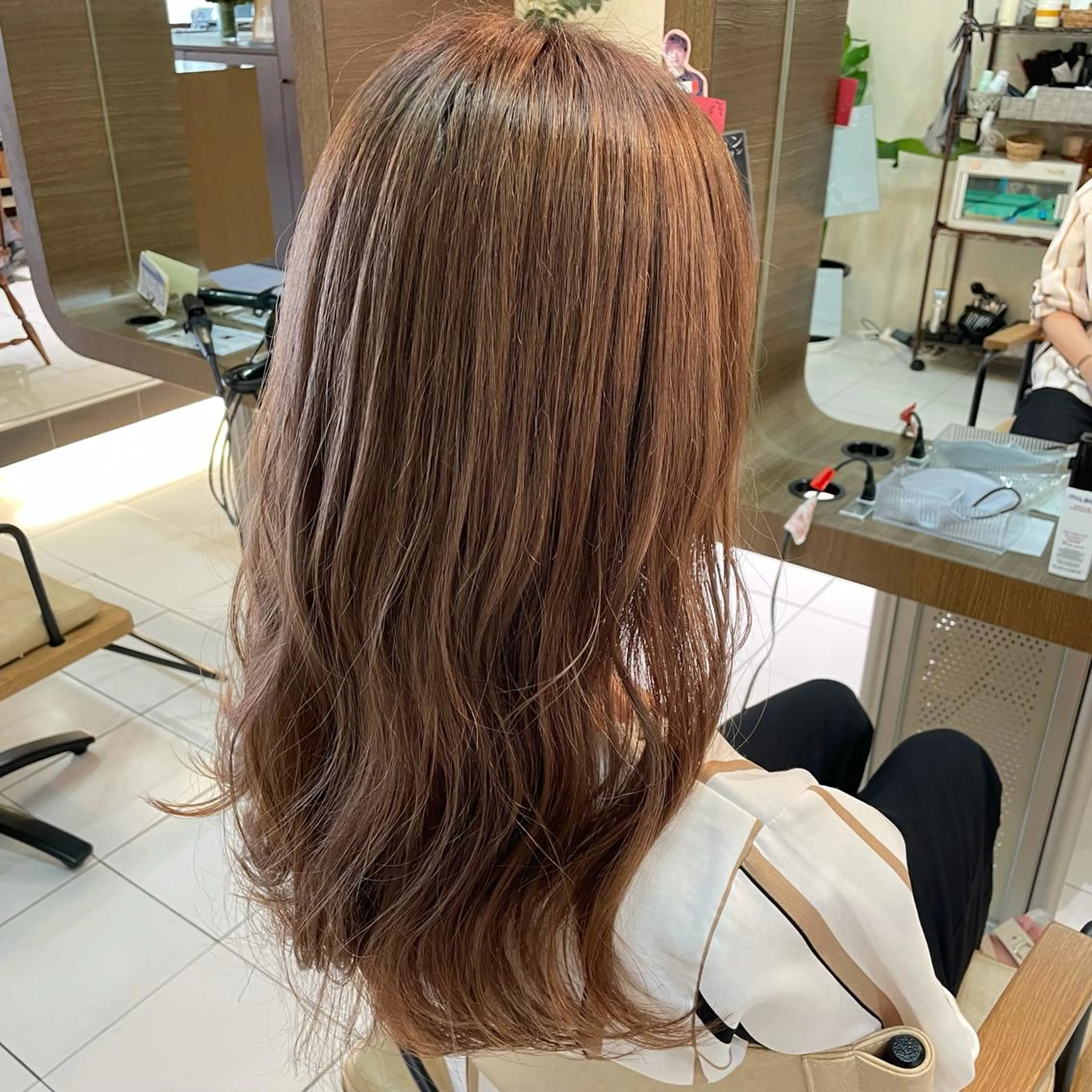 ロング カラー ベージュカラー ブリーチ ミルクティーベージュ 透明感カラー/ 寺田千雅子のヘアスタイル