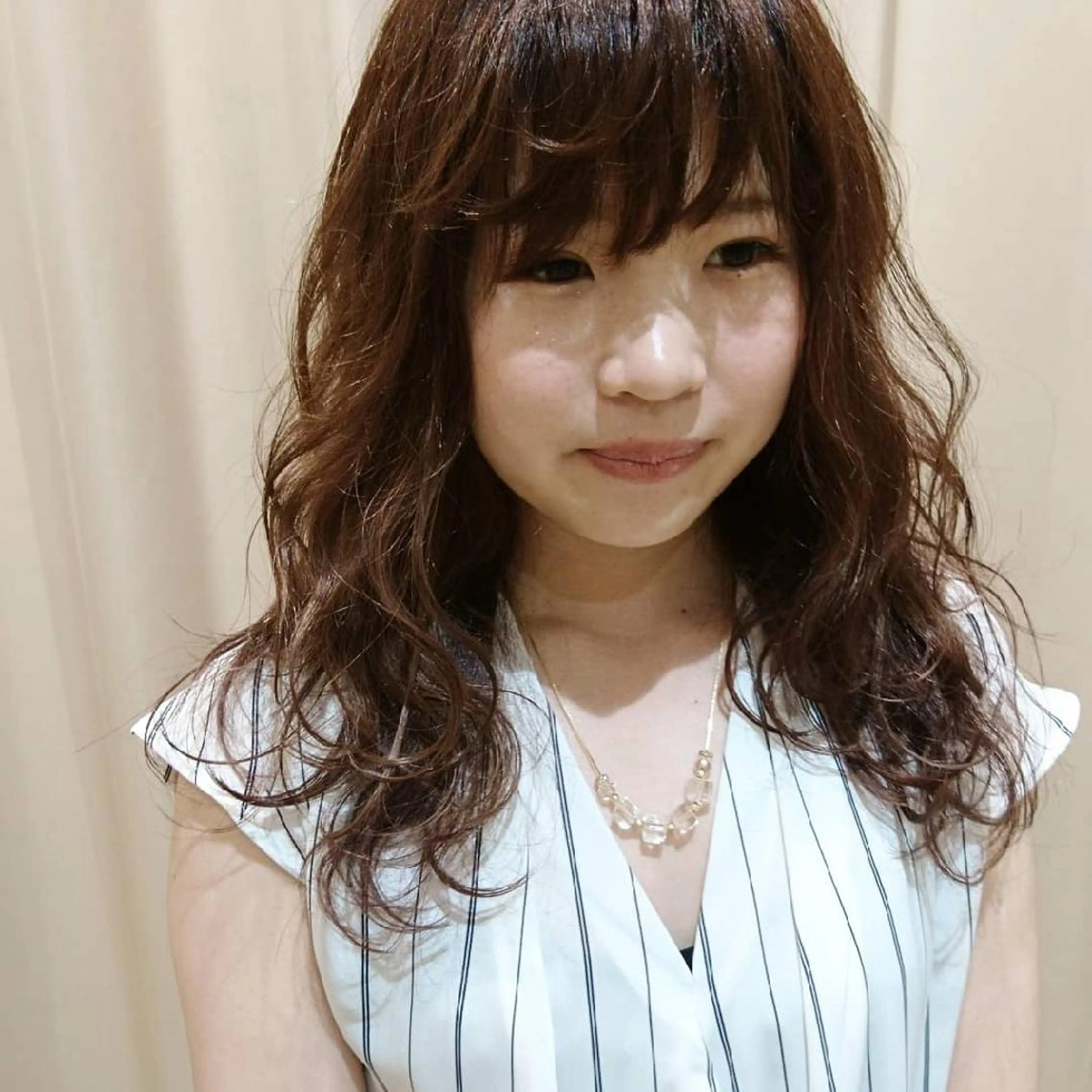 ミディアム カラー アッシュ グラデーションカラー ピンクカラー ピンクアッシュ 社内カット講師・店長 菅原賢一のヘアスタイル