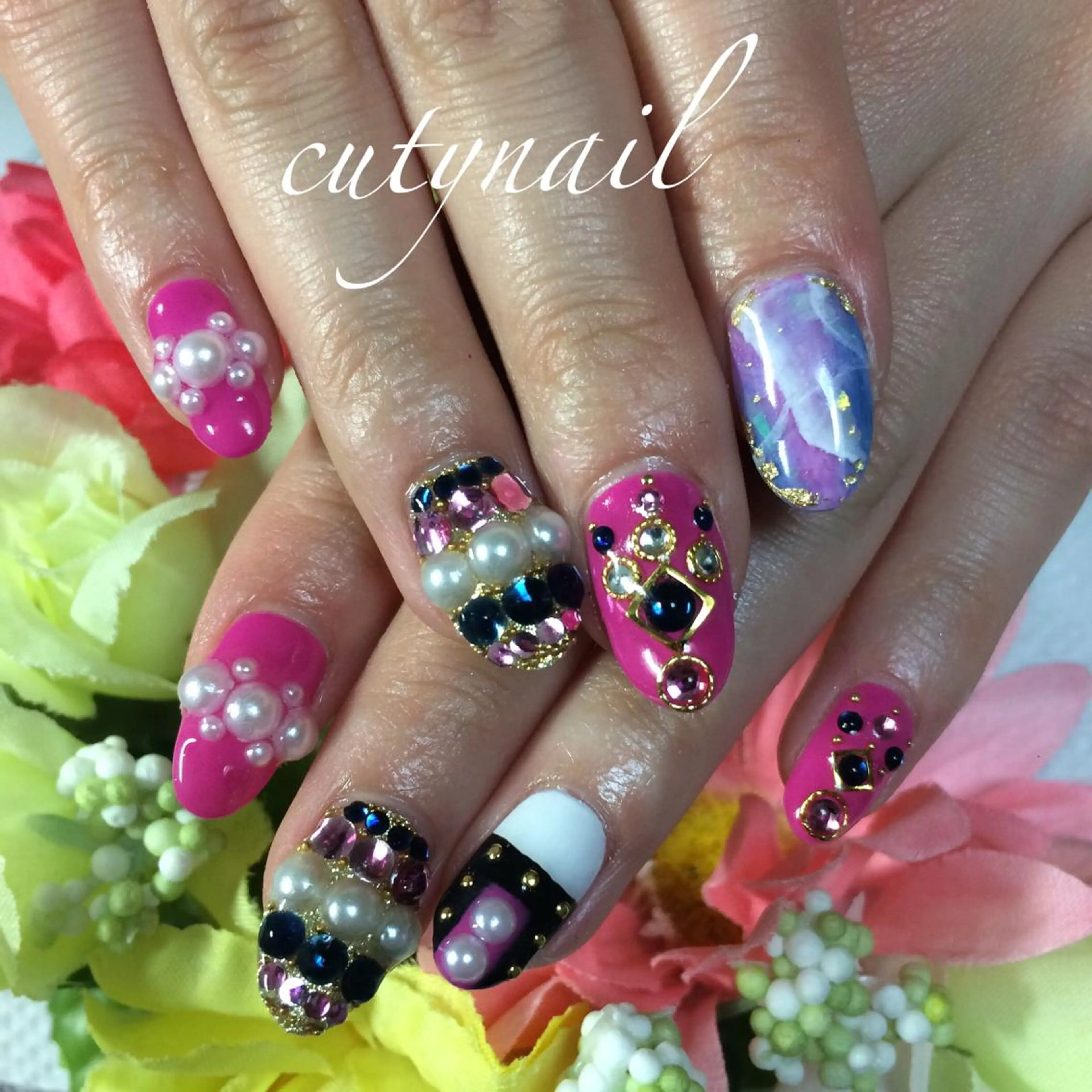 ネイル アートネイル ストーンネイル cuty nailのネイルデザイン