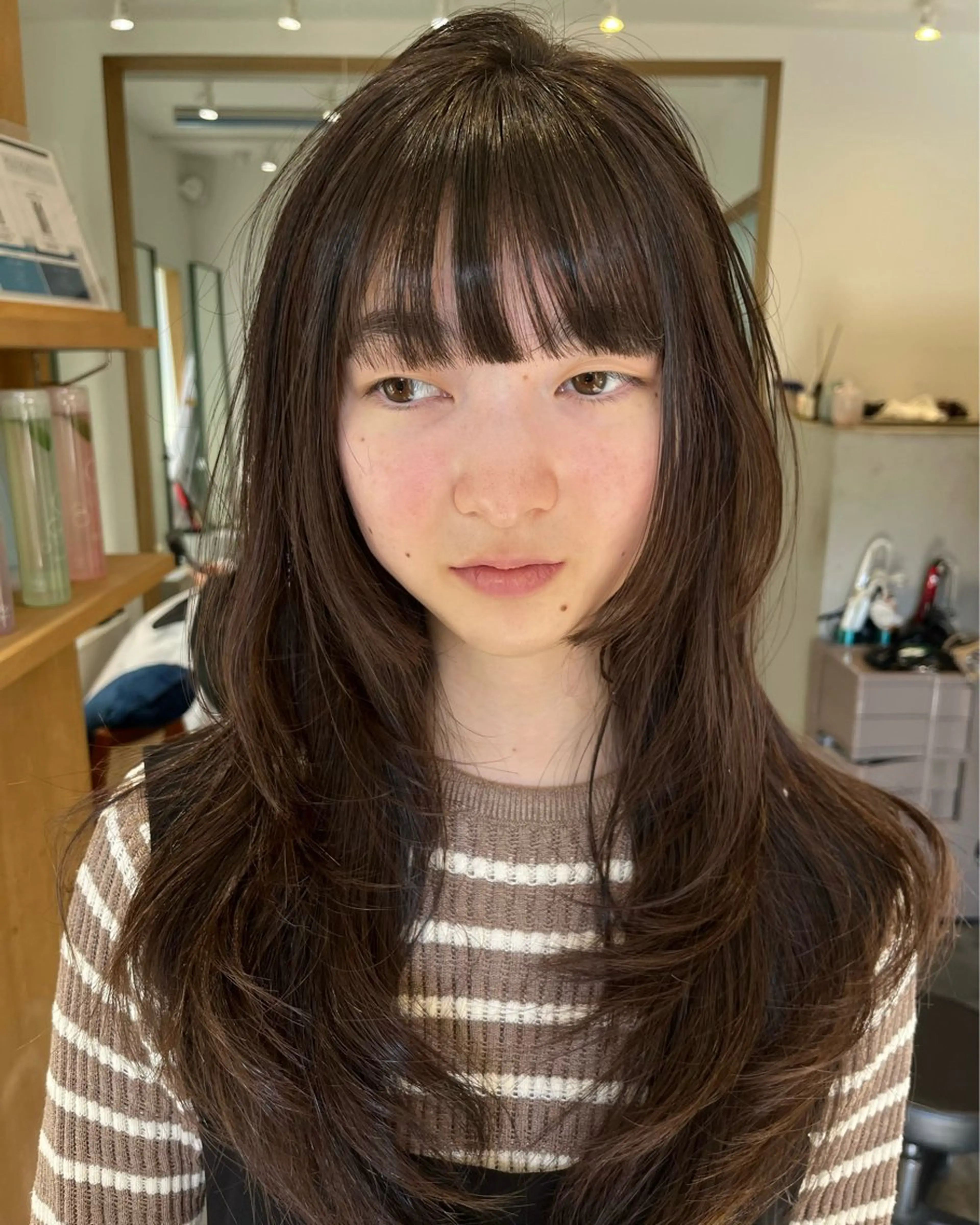 ロング ロングレイヤー レイヤーカット ロング カット ヘアカラー YUI／レイヤー カット/透明感カラーのヘアスタイル