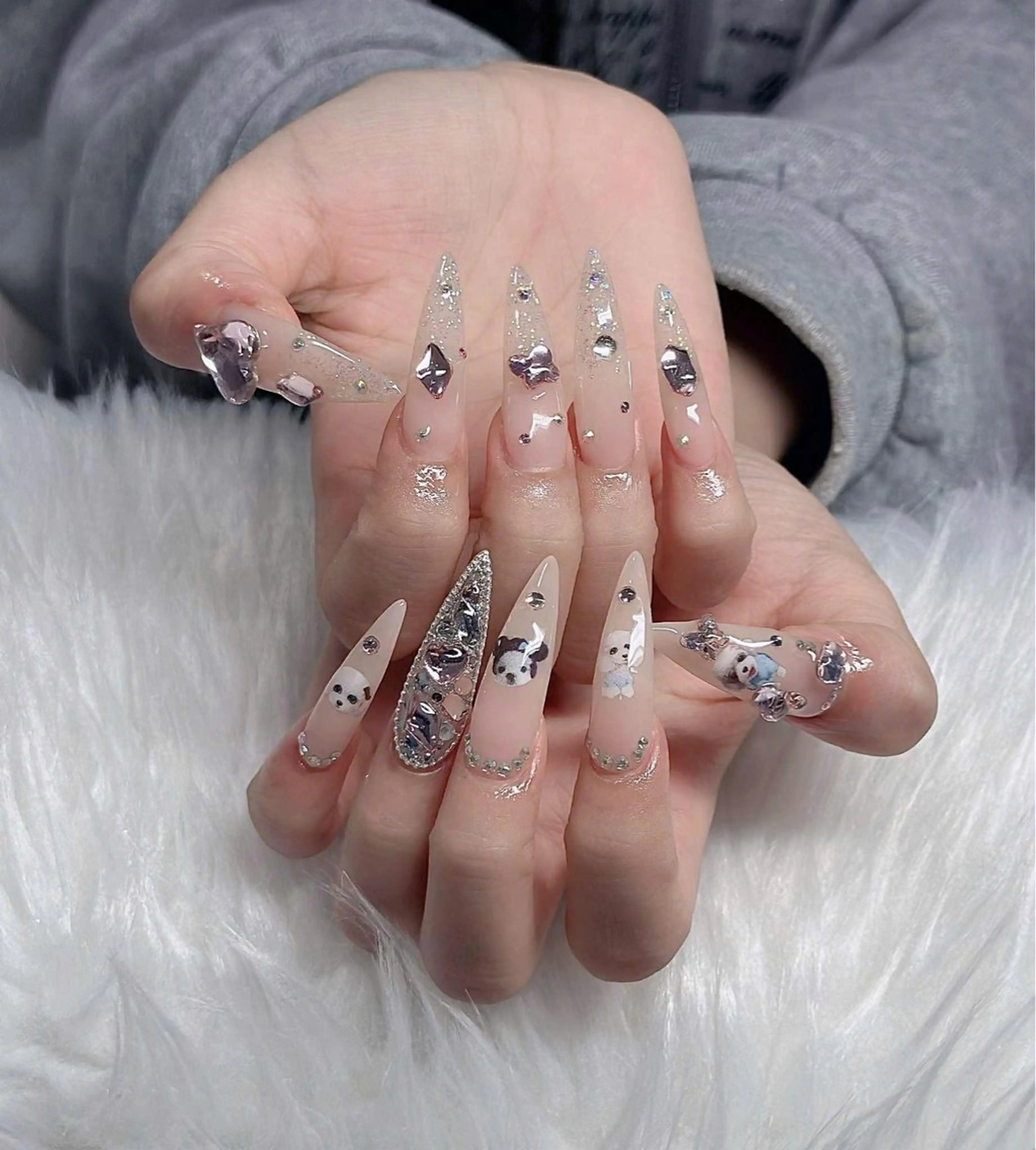 ネイル オーロラネイル フレンチネイル ジェルネイル ハロウィン キラキラネイル ハンドネイル H.baby Nail Salonのネイルデザイン