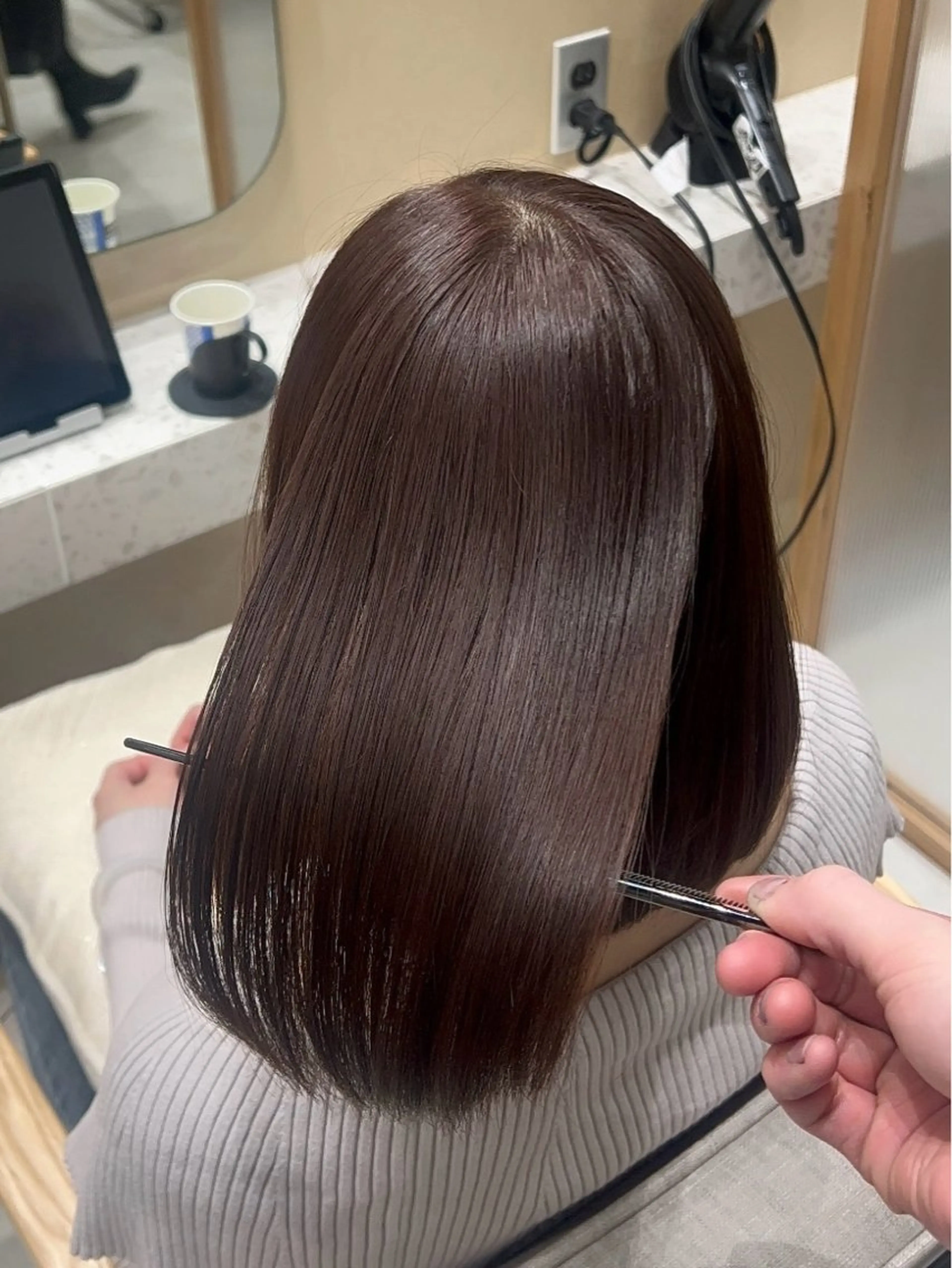 セミロング カット ヘアカラー トリートメント 💎髪質改善艶髪 💎透明感カラー💎のヘアスタイル