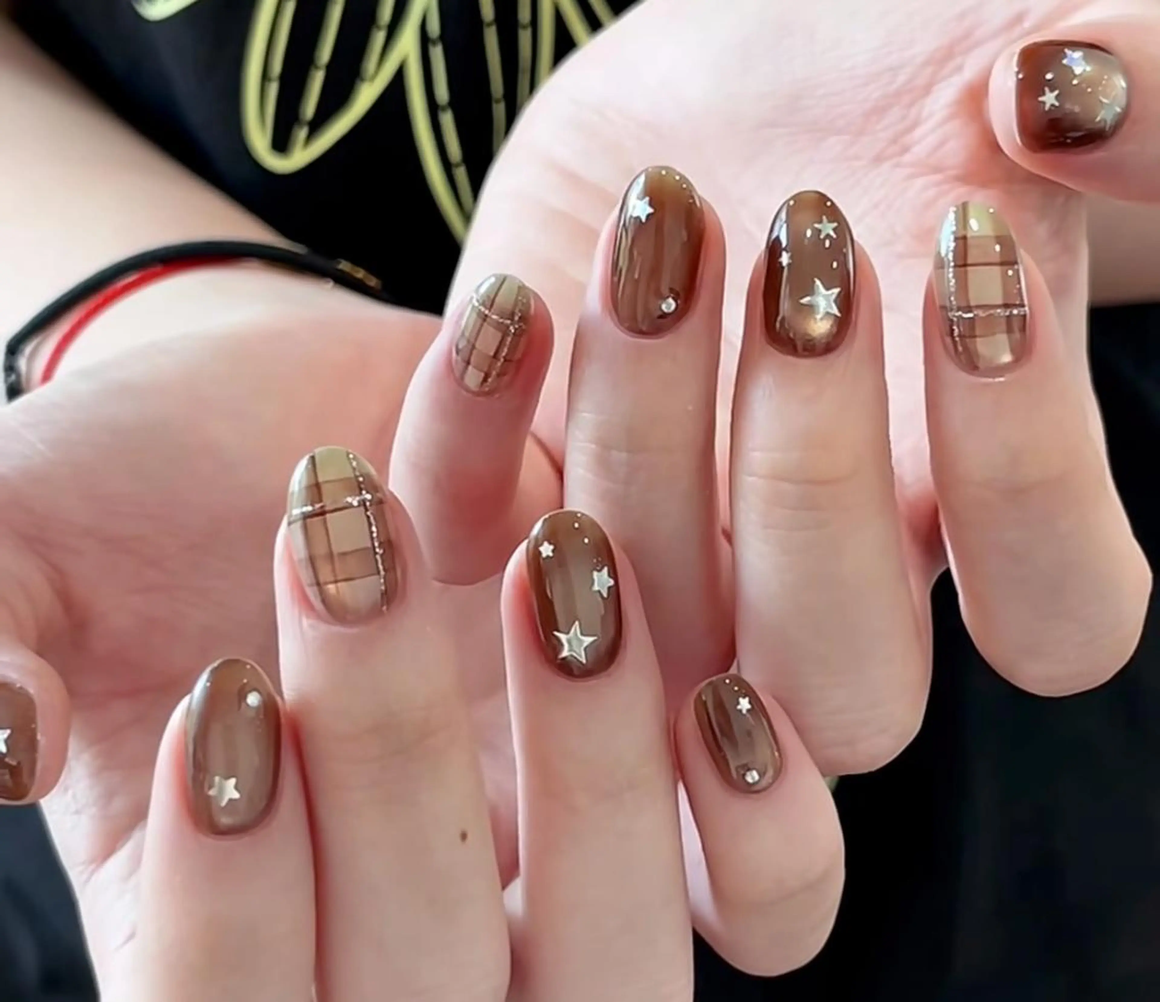 ネイル ハンドネイル エ リのネイルデザイン