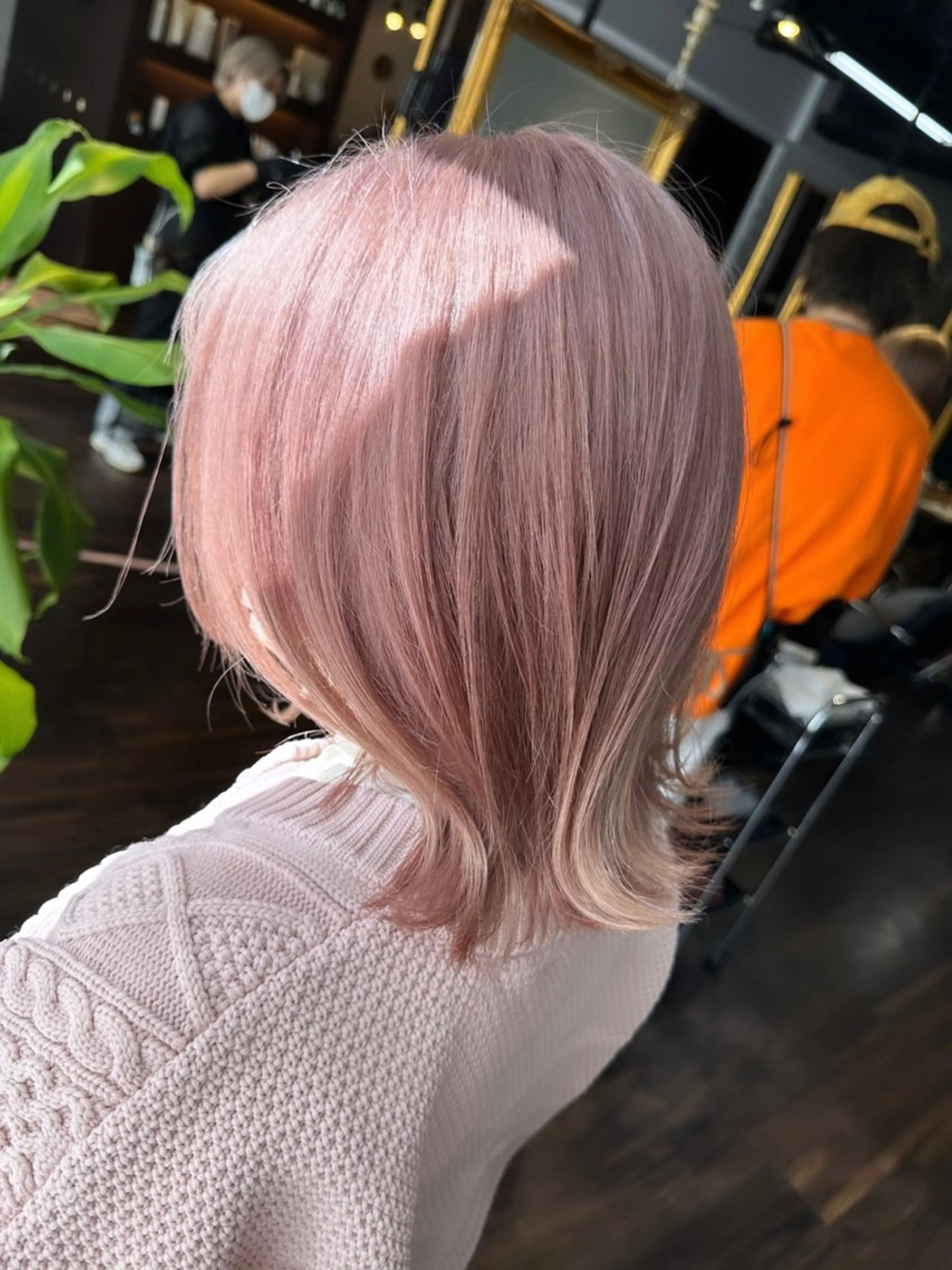 ミディアム カラー ヘアアレンジ ブリーチ ケアブリーチ ダブルカラー イヤリングカラー ハイトーンカラー カット ヘアカラー トリートメント 心斎橋ダブルカラー ボブ/レイヤーのヘアスタイル