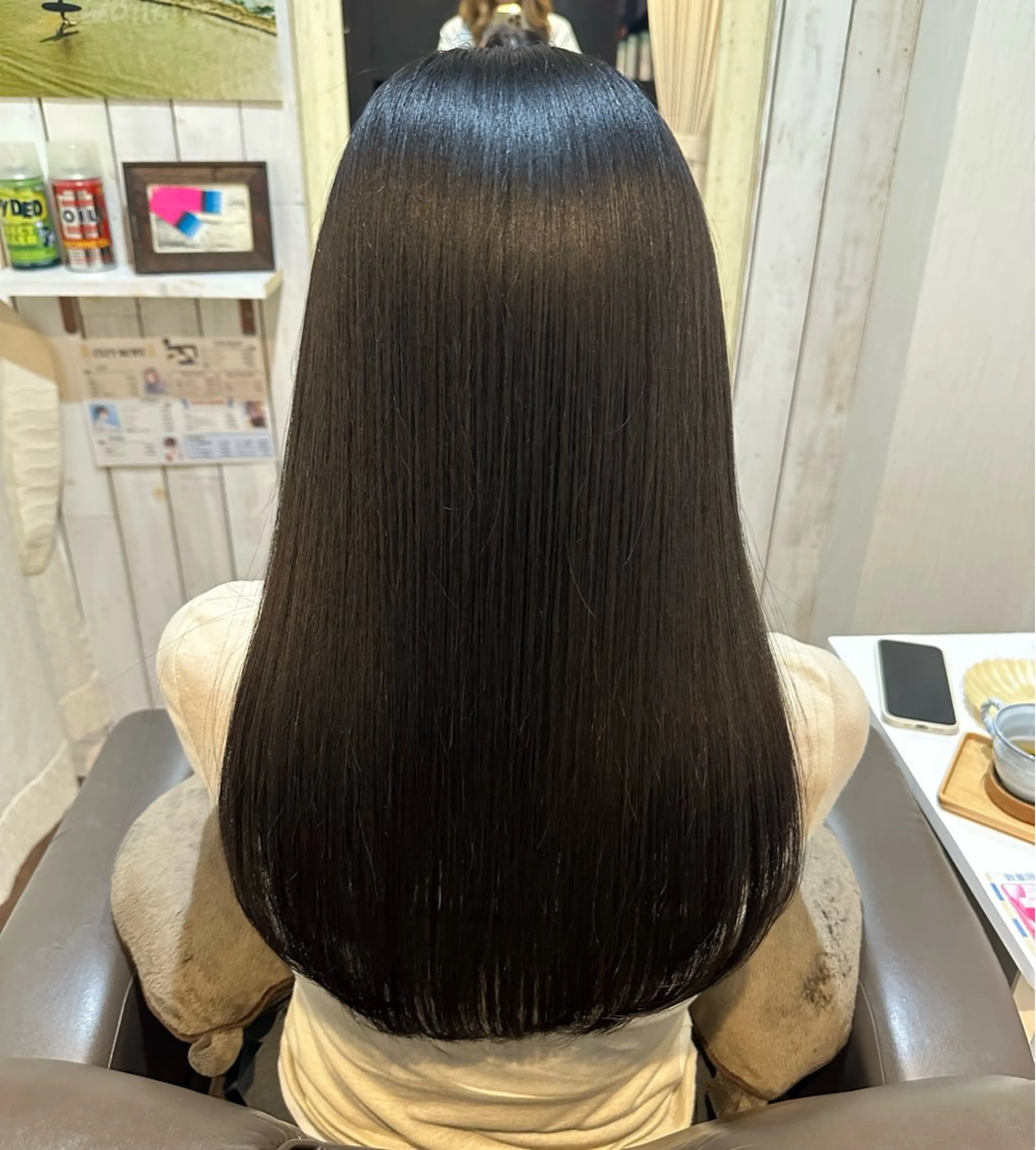 セミロング カット ヘアカラー トリートメント 髪質改善/艶髪/ 透明感カラー/サラのヘアスタイル