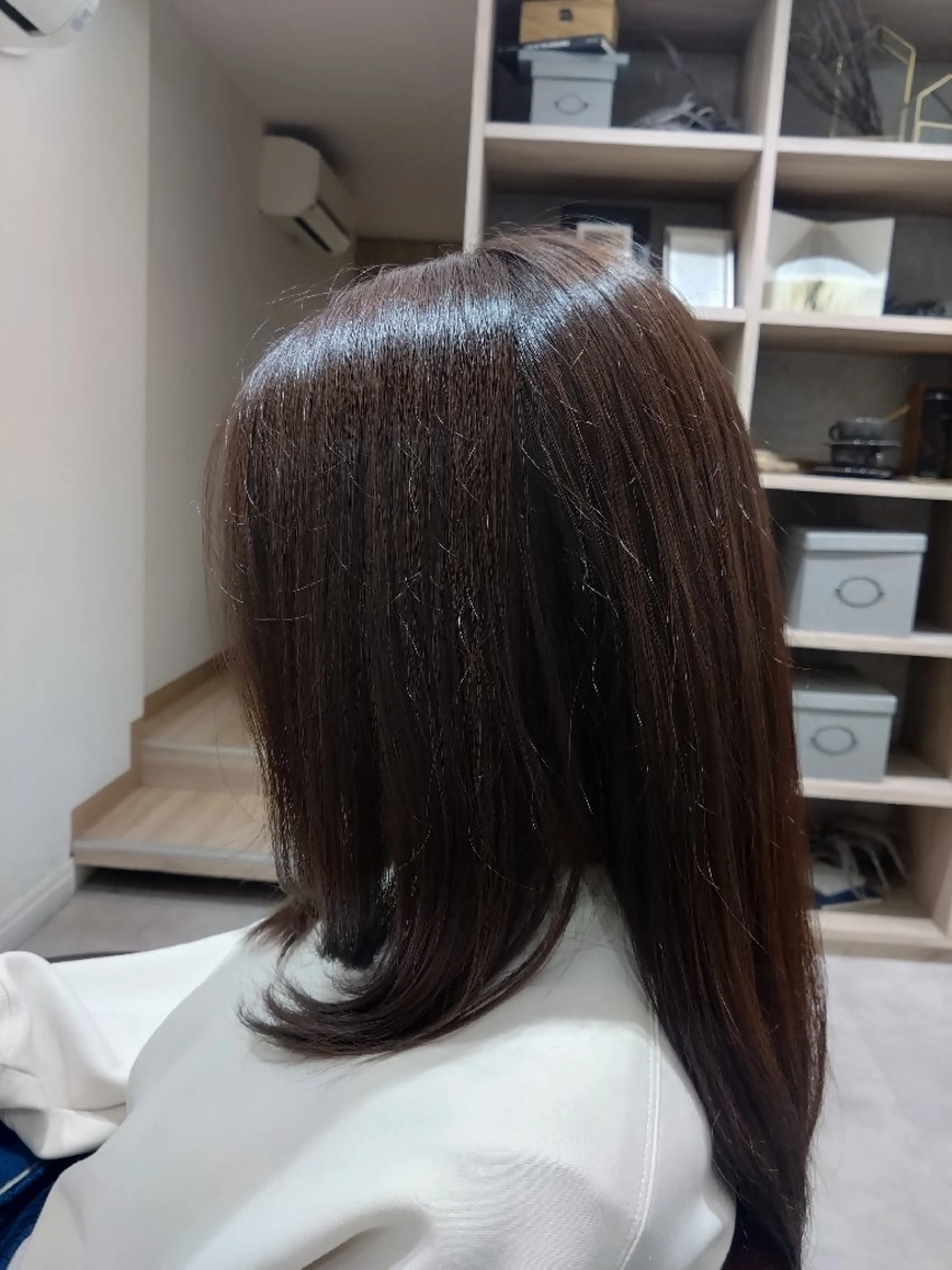 カラー ロング ブラウンカラー ショコラブラウン 中山 樹のヘアスタイル