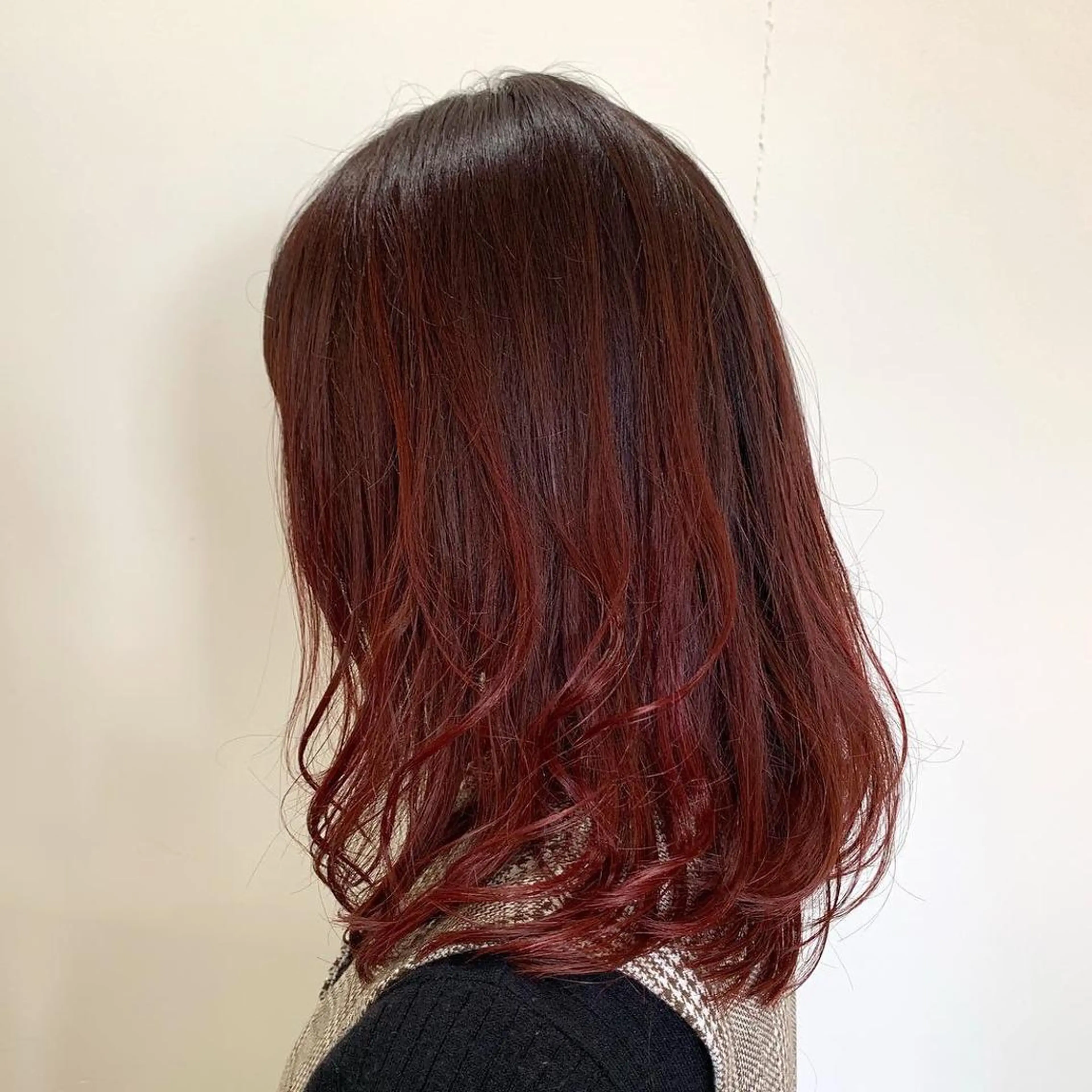 ミディアム カラー パーマ ミディアムパーマ ブリーチ レッドカラー salon m ni サロンマーニ所属・久保田 一のヘアスタイル