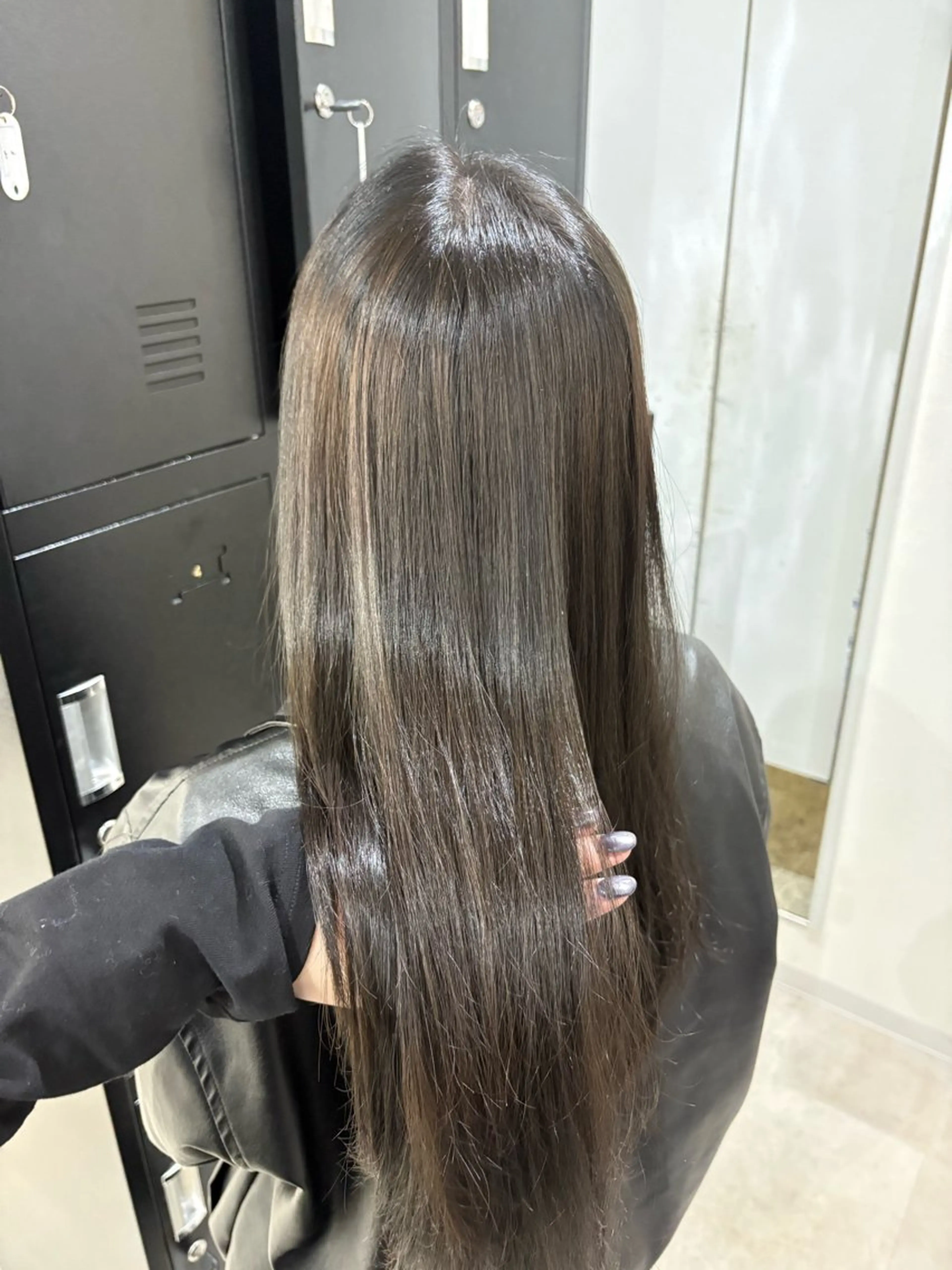 ロング カラー ヘアカラー トリートメント ChLem所属・り せのヘアスタイル