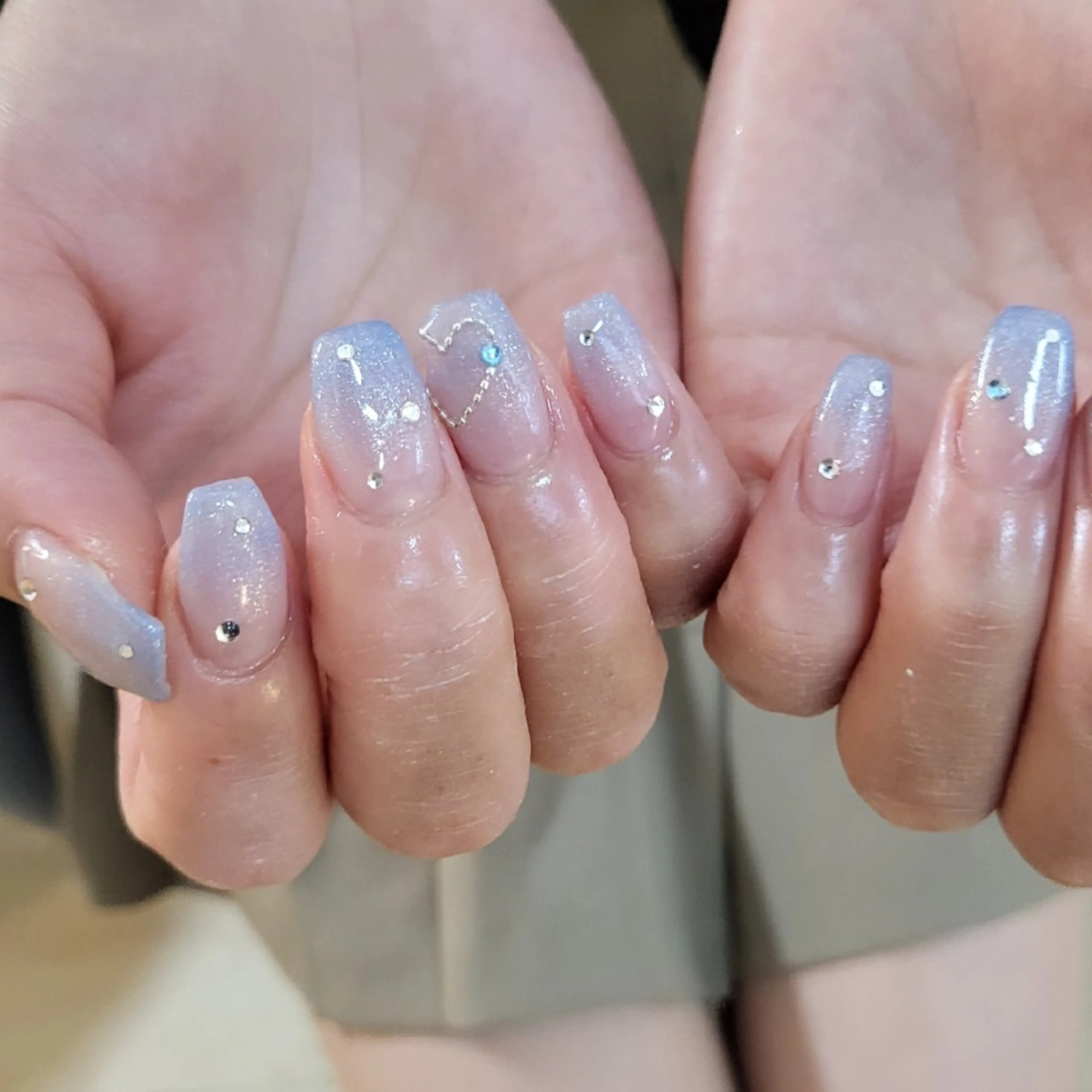 ネイル ハンドネイル フットネイル ハンドケア ease NAIL SALONのネイルデザイン