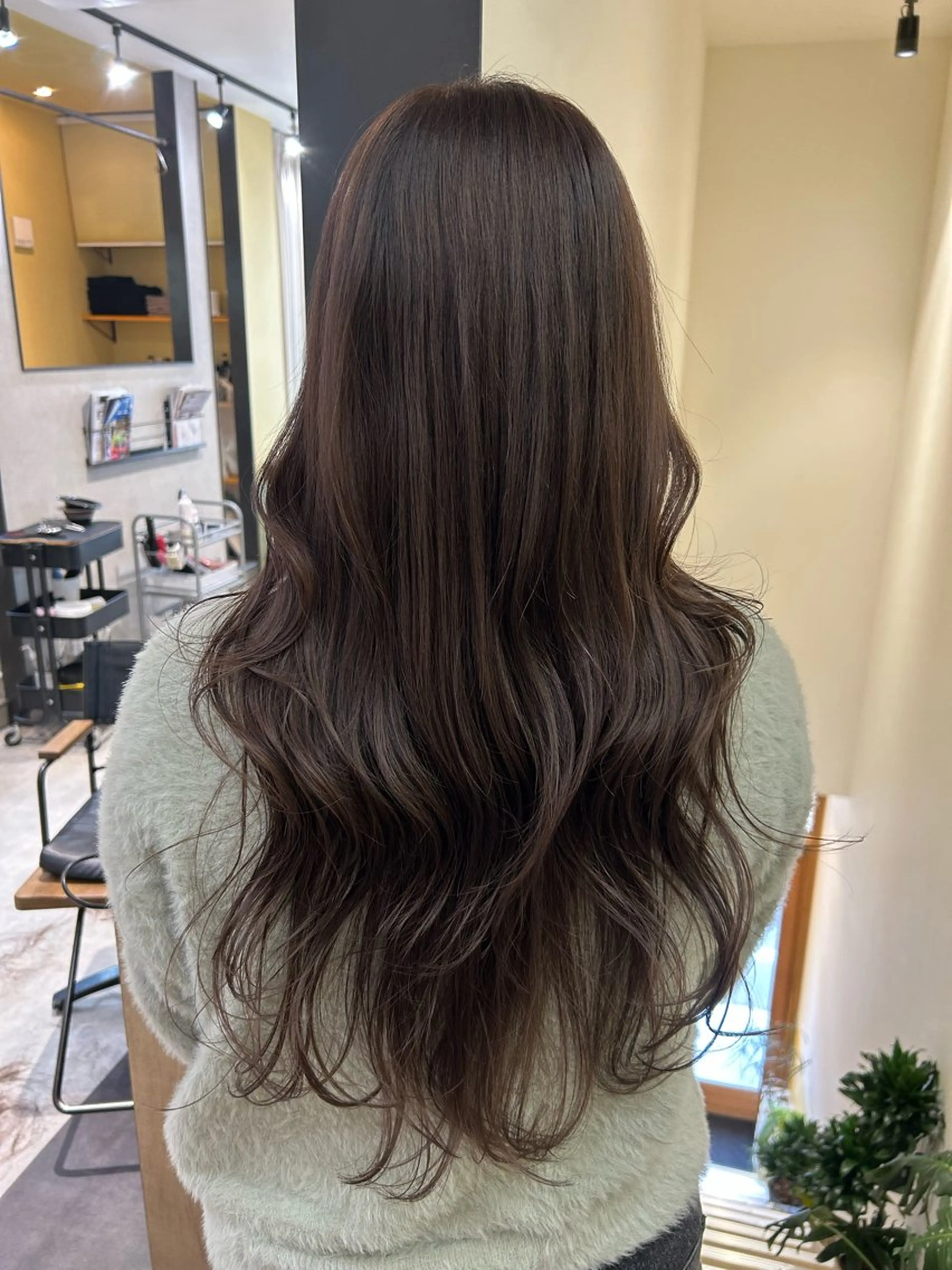 ロング カラー ブラウンカラー チョコレートブラウン カット ヘアカラー トリートメント ハブヘアー ハブヘアーのヘアスタイル