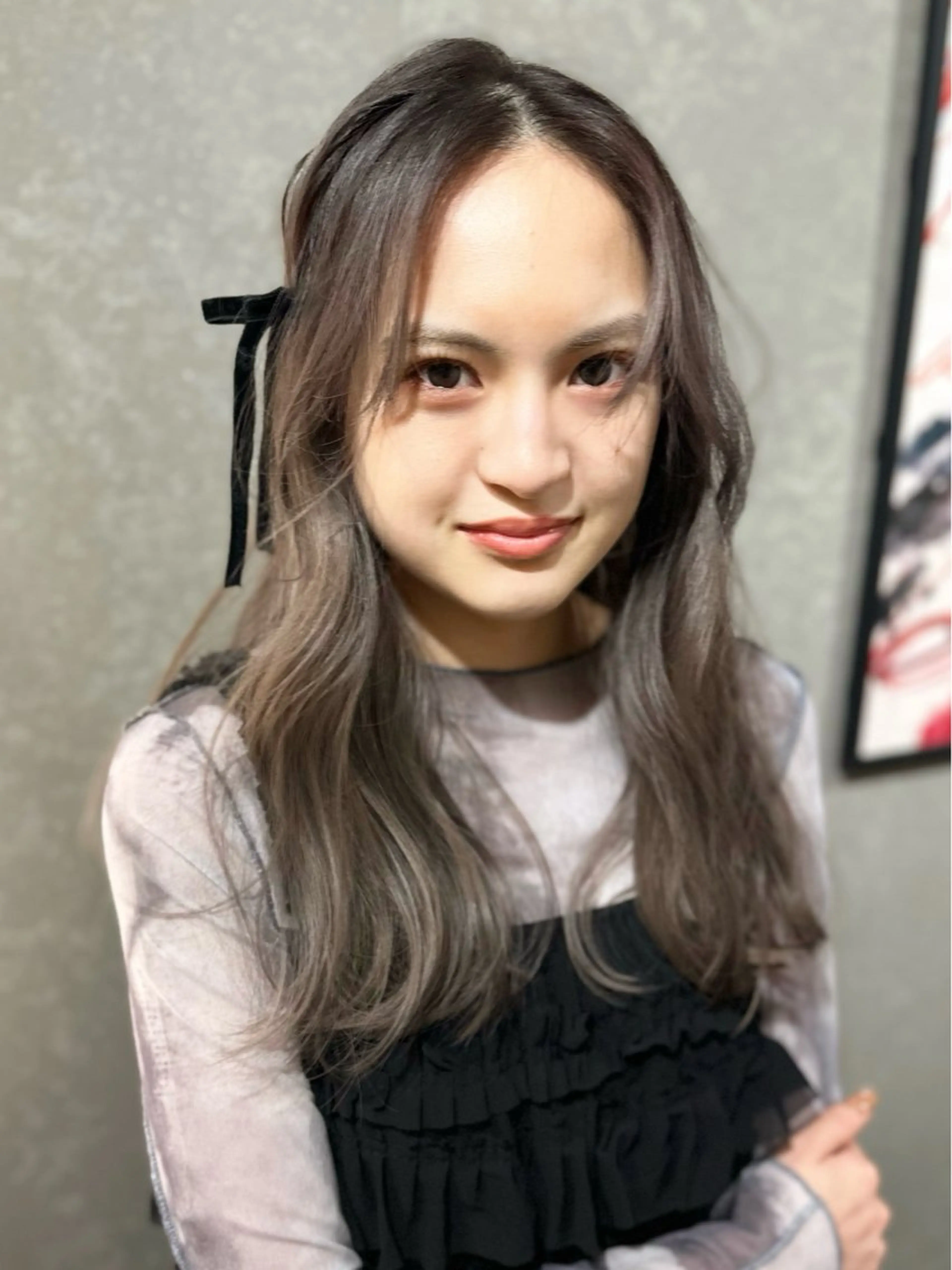 ロング カラー グラデーションカラー グレージュ ✂︎岡根 京花✂︎のヘアスタイル