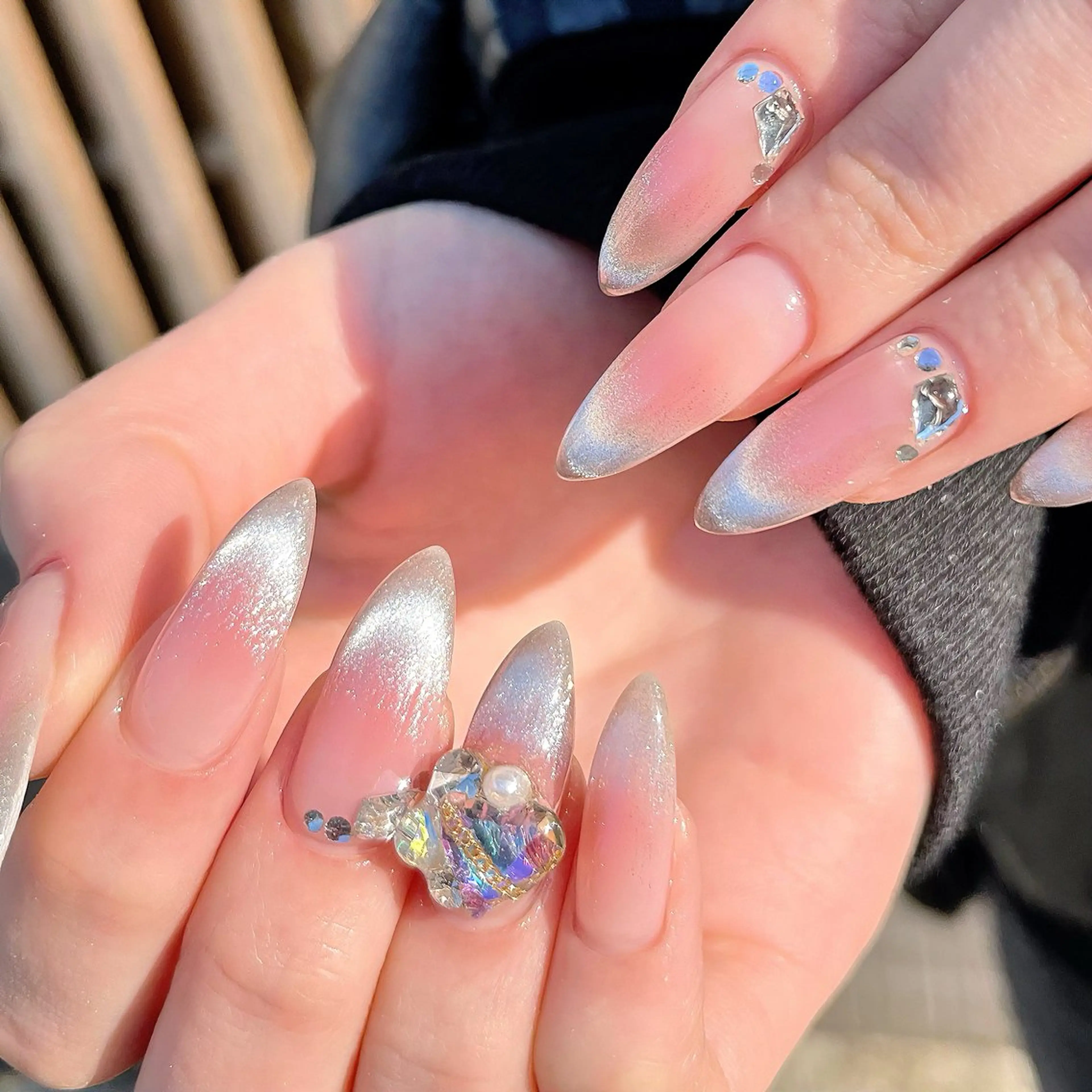 ネイル チークネイル フレンチネイル ハート キラキラネイル マグネットネイル ハンドネイル 🫧OPELIA NAIL渋谷🫧のネイルデザイン