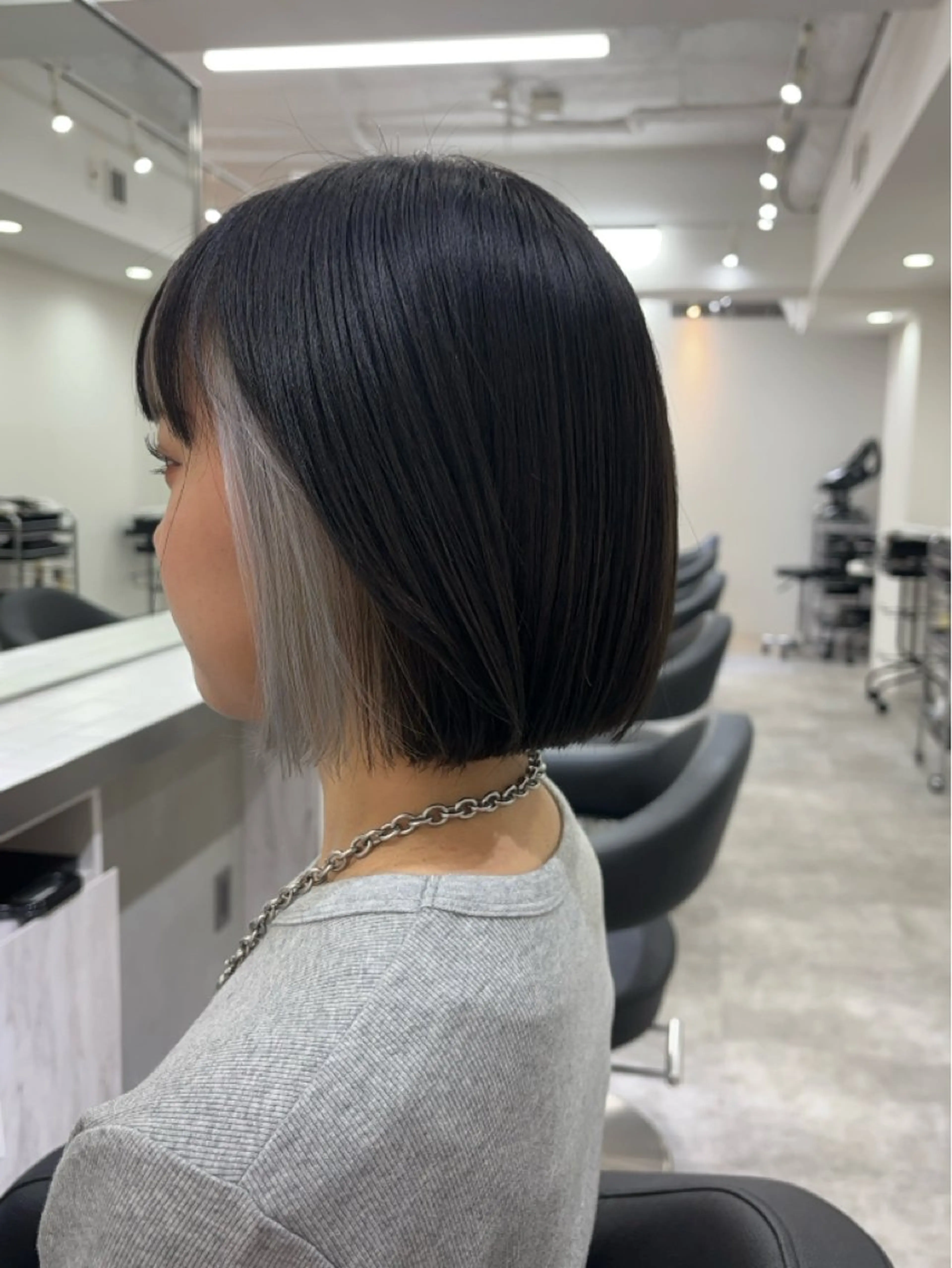 ショート カラー ヘアカラー トリートメント Ｖｉｏｔ  銀座 樋口 桃佳のヘアスタイル