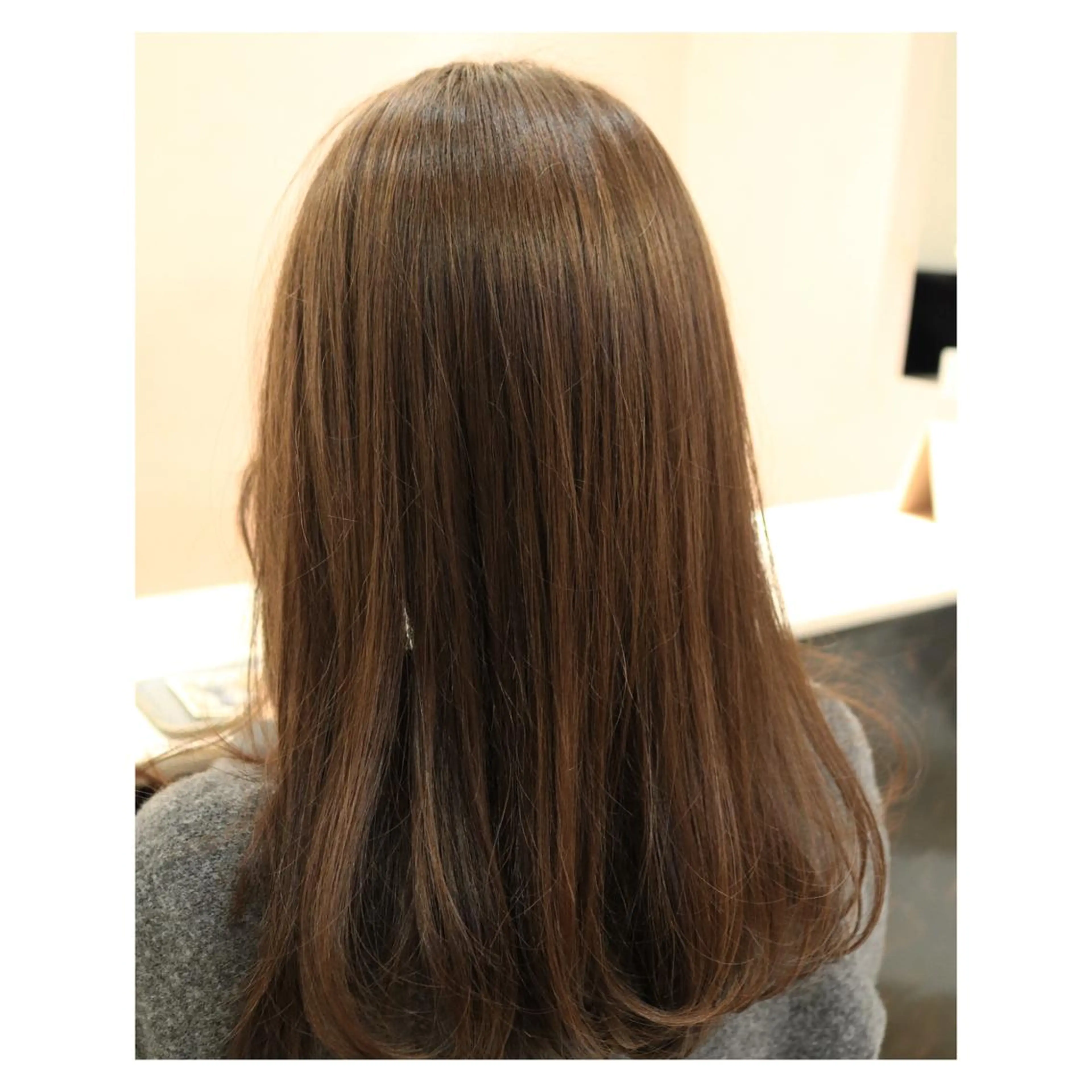セミロング カラー ブラウンカラー ナチュラルブラウン ボブカット／ 明千のヘアスタイル