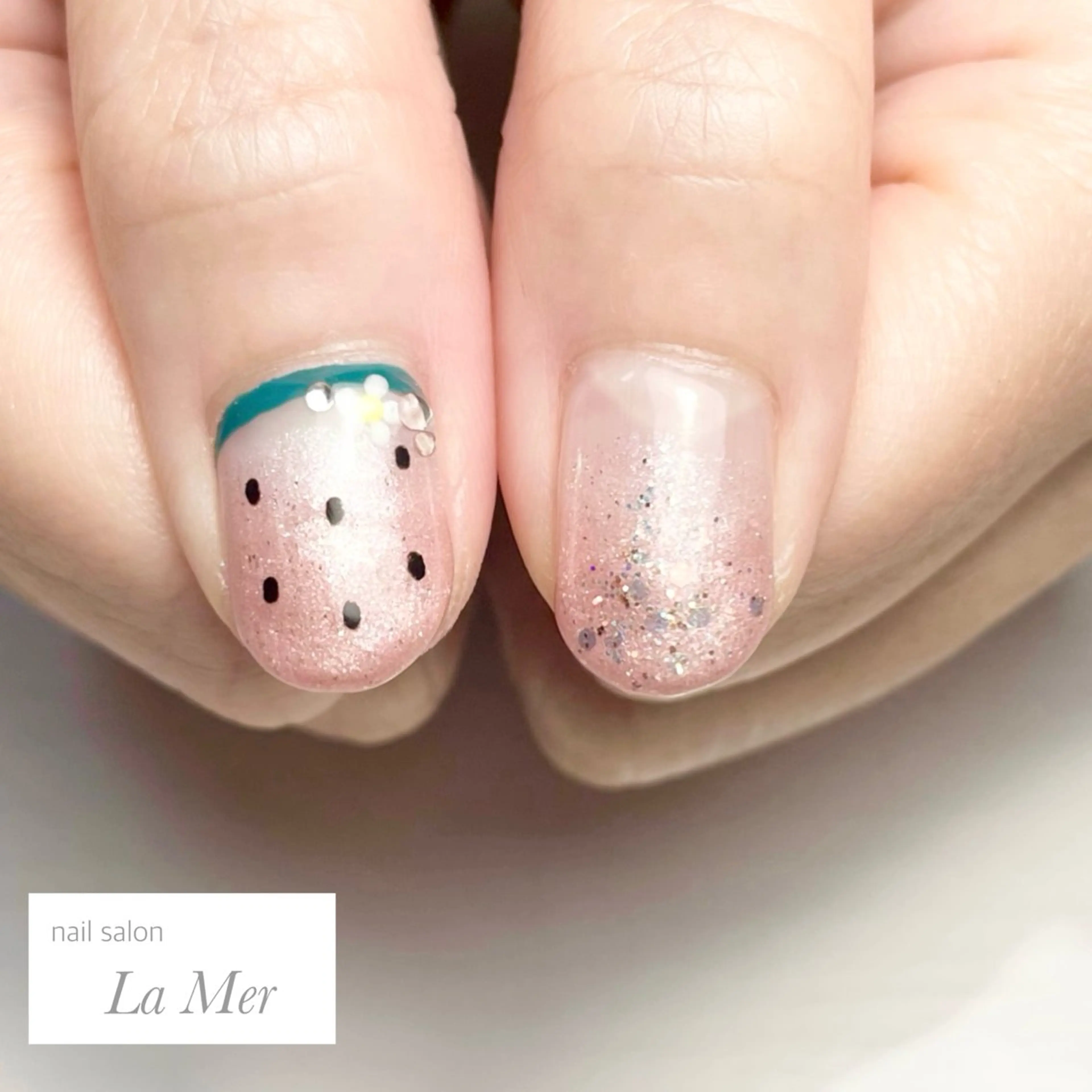 ネイル グラデーション グリーン 持ち込み ピンク 赤色 nailsalon La Merのネイルデザイン