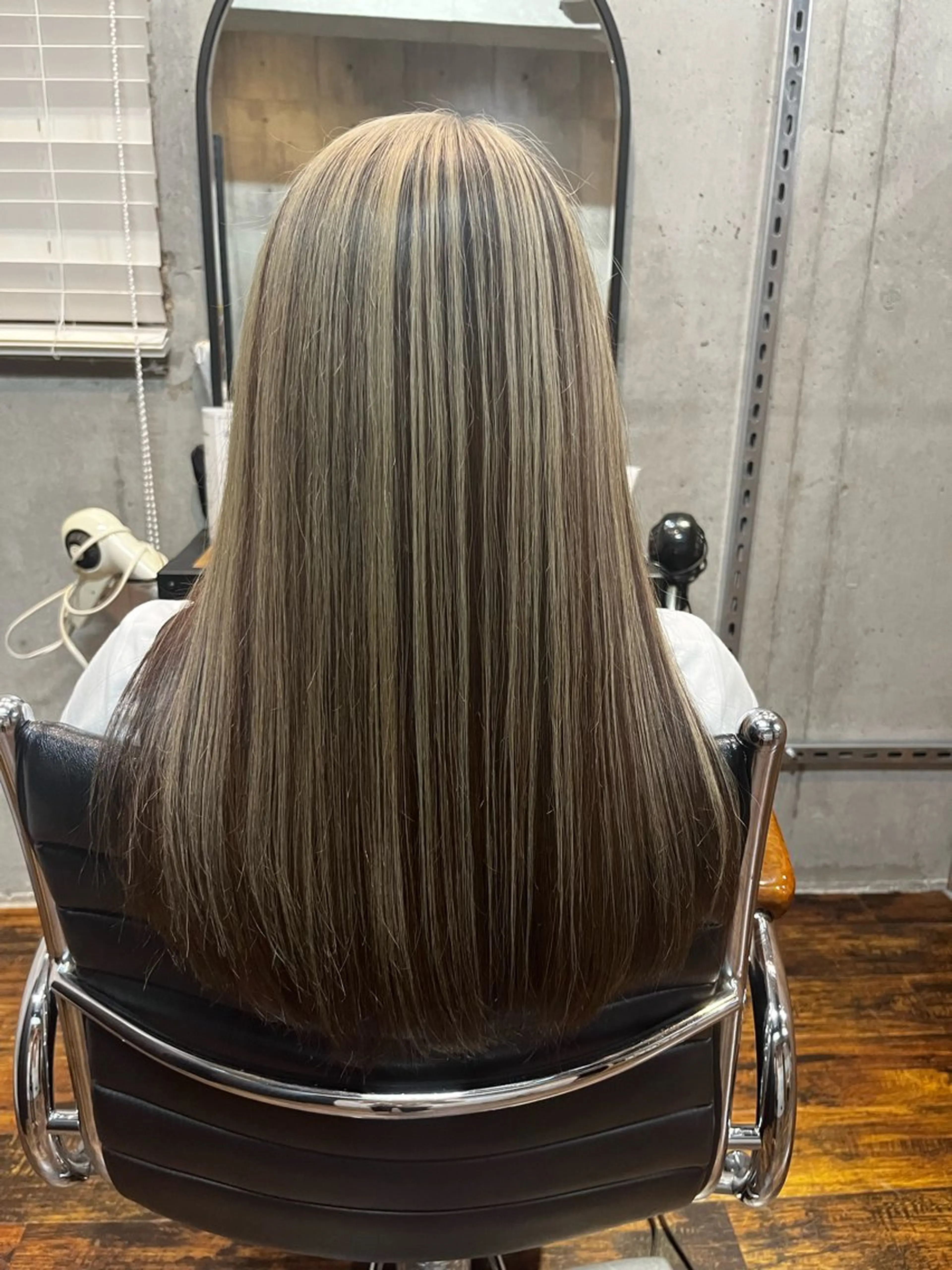 ロング 透明感カラー🫧縮毛 矯正🪽izumiのヘアスタイル