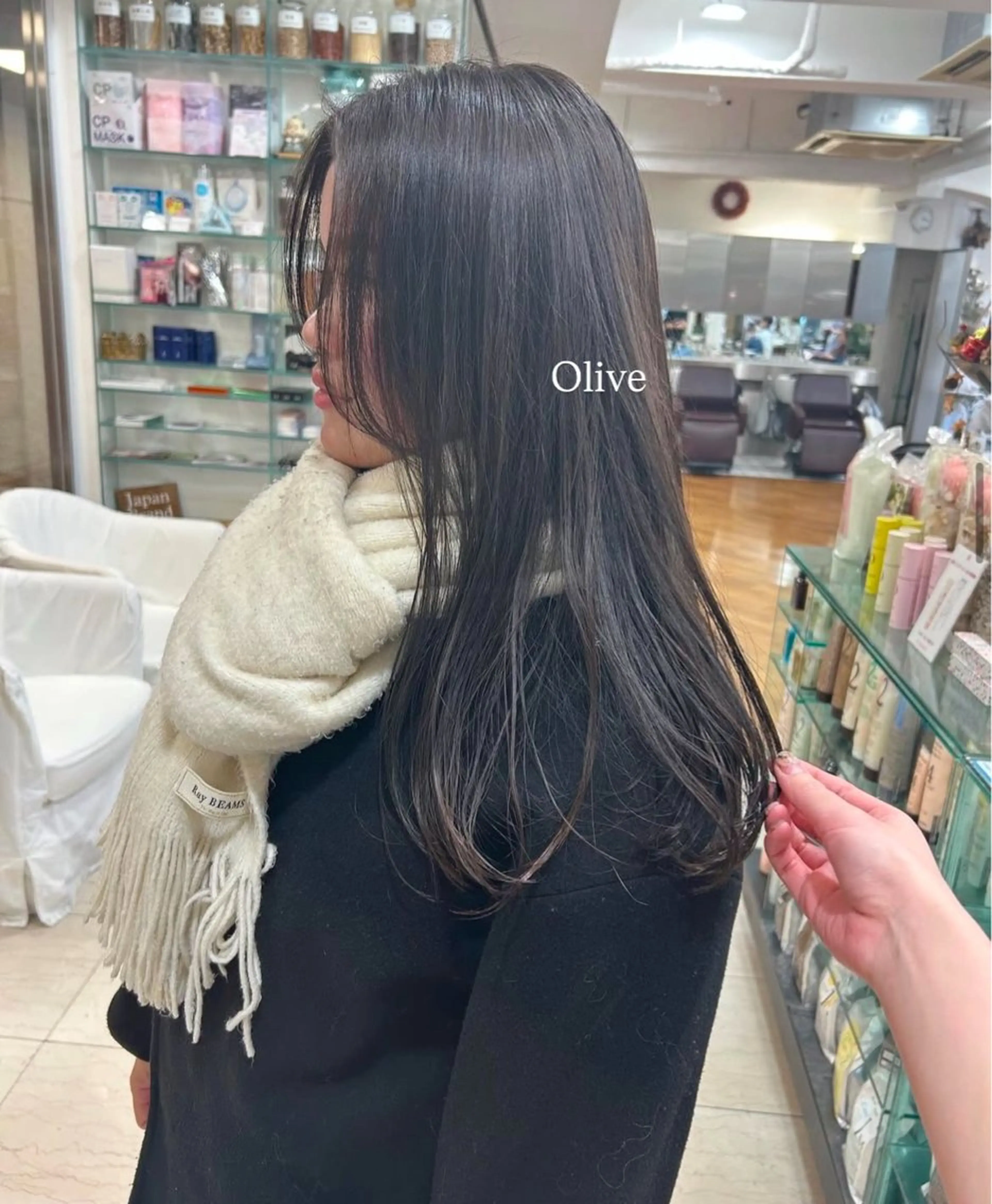 セミロング カラー 透明感カラー ありむらもえ/ インナーカラーのヘアスタイル