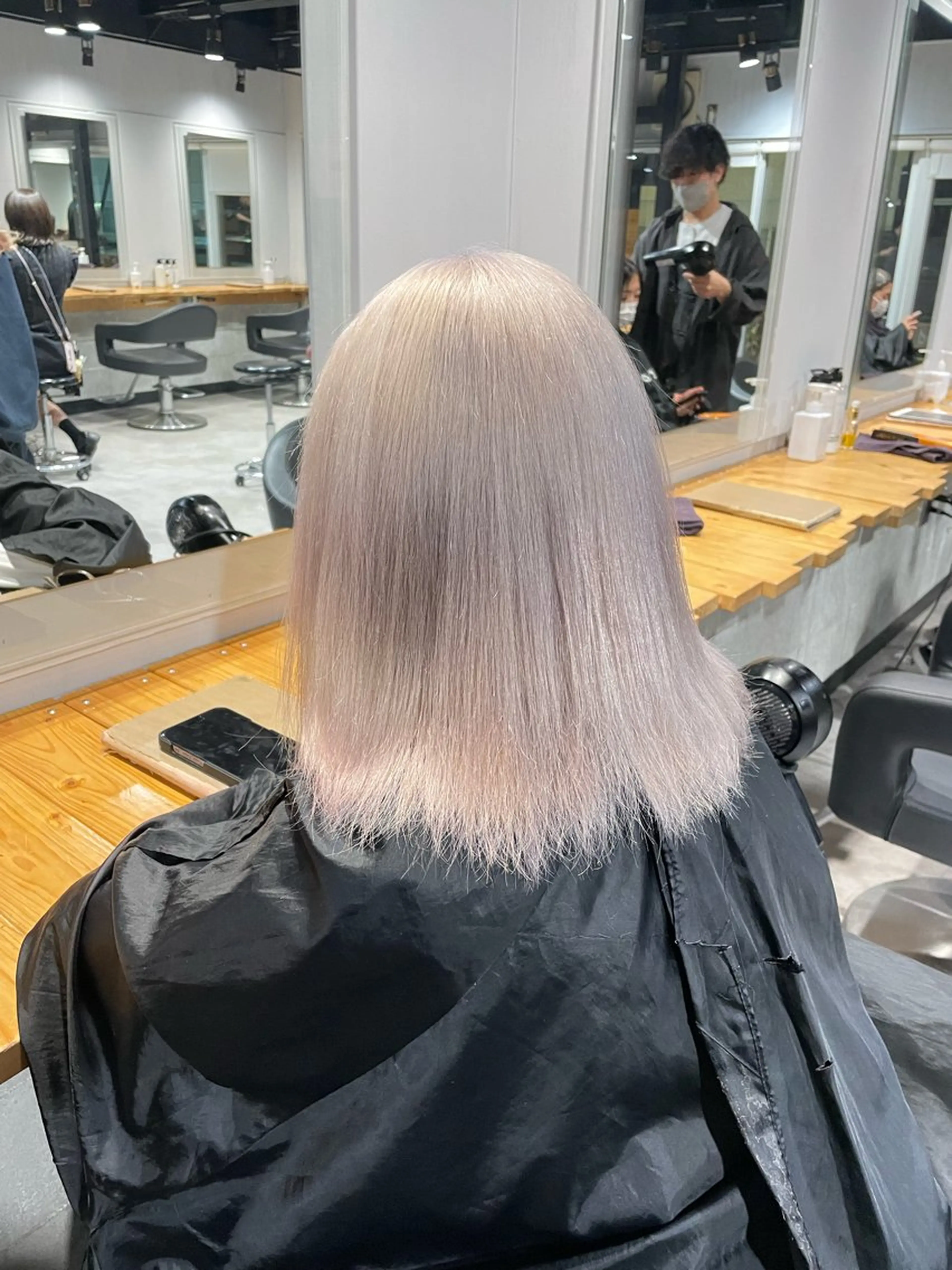 ミディアム カラー ブリーチ 髪質改善 ヘアカラー トリートメント ヘッドスパ ヘアセット ️💕淡いハイトーン 💕︎︎ひかるのヘアスタイル