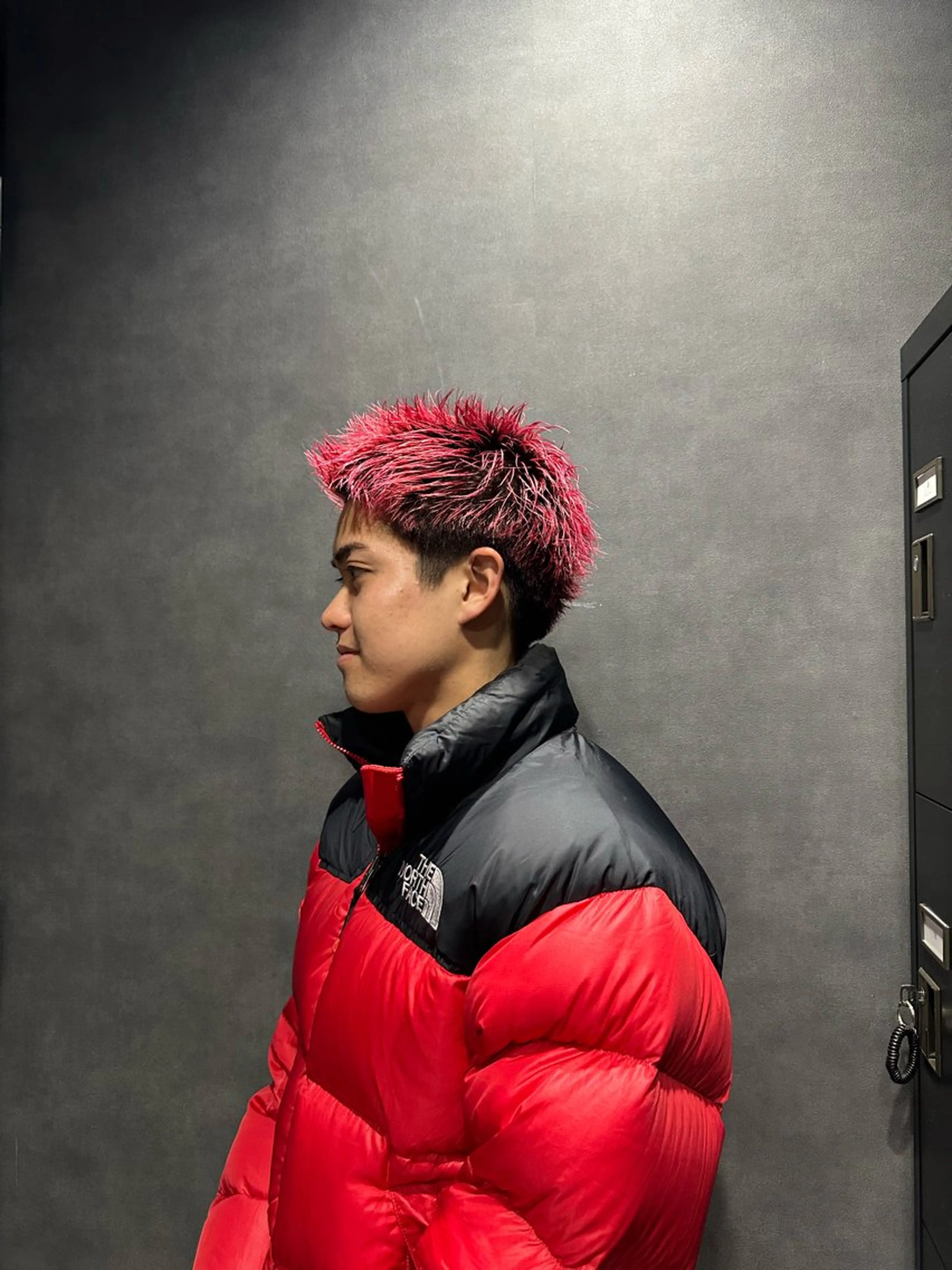 ショート カラー メンズ スパイキーショート レッドカラー ショートヘア 【メンズ特化】 サエキカズマのヘアスタイル