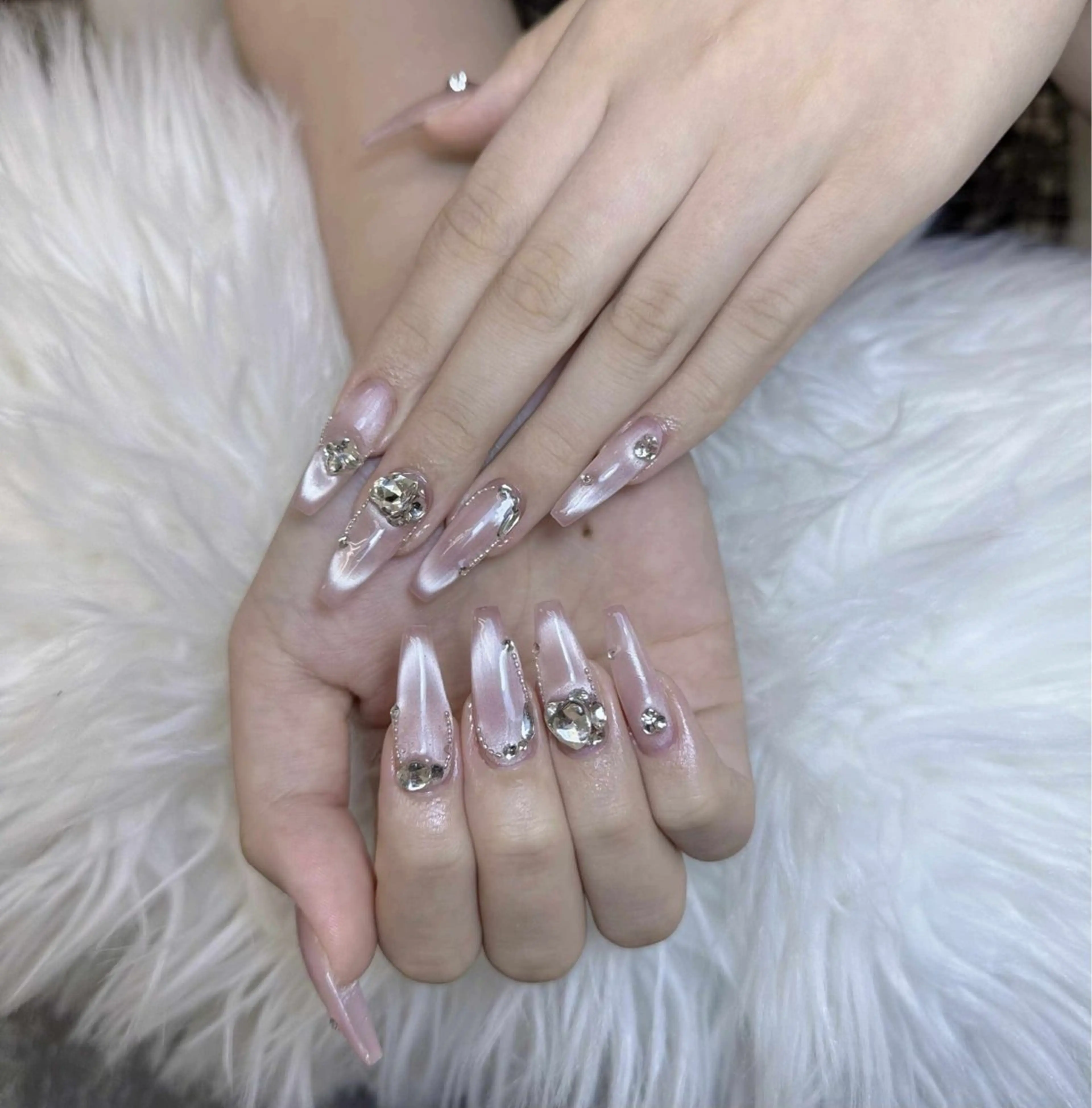 ネイル ハンドネイル ハンドケア Anh Nail 歌舞伎町のネイルデザイン