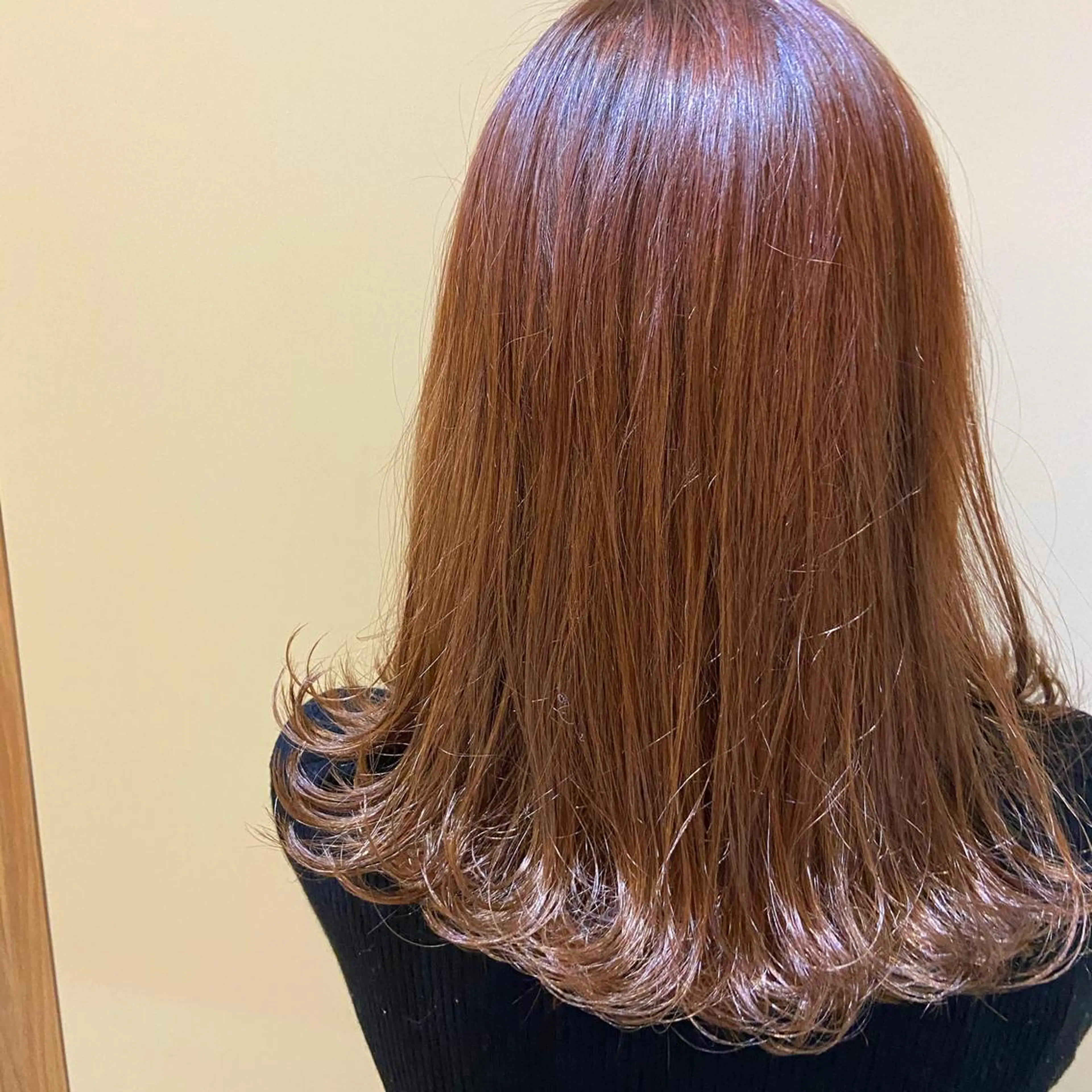 ミディアム カラー SALTWATER AYARIのヘアスタイル