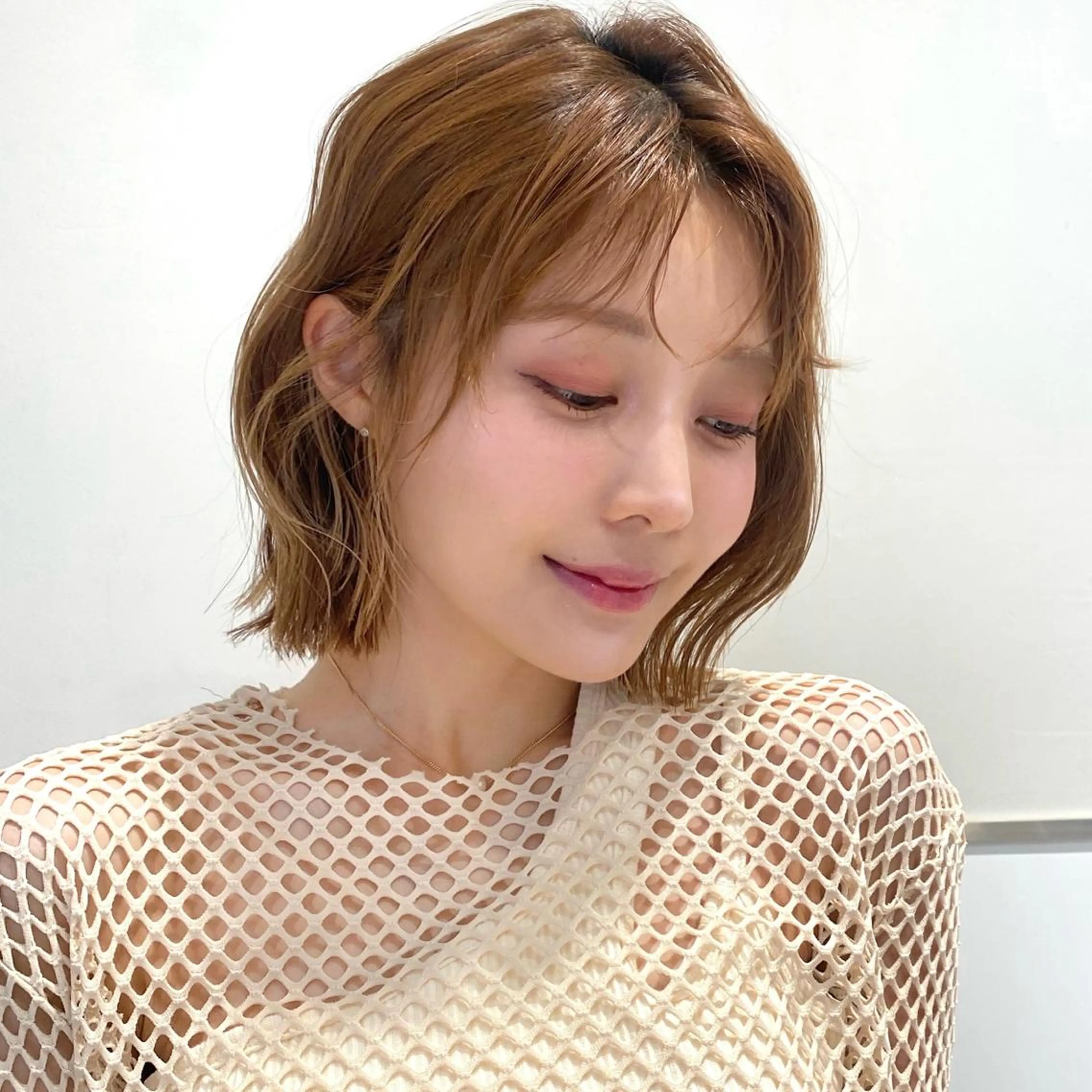 ミディアム カラー パーマ ヘアアレンジ ボブレイヤー アディクシーカラー 透明感カラー イルミナカラー ボブ カット ヘアカラー トリートメント ヘアセット 小野寺瑞希 /最小顔カットのヘアスタイル