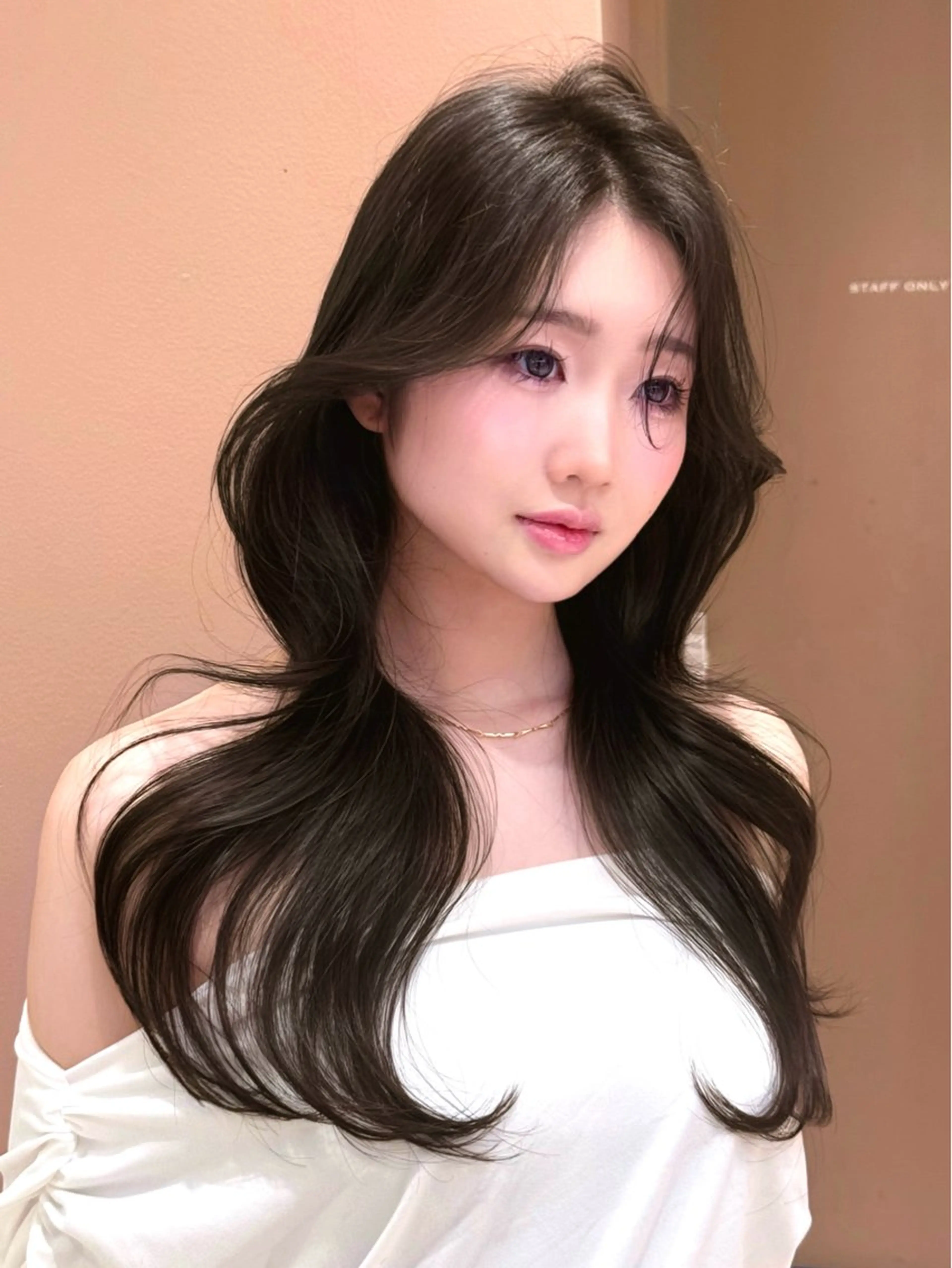 【❣️新規様限定❣️】似合わせカット💕+高発色カラー🌈＋超音波トリートメント🫧韓国 レイヤー ロング 艶カラーの写真