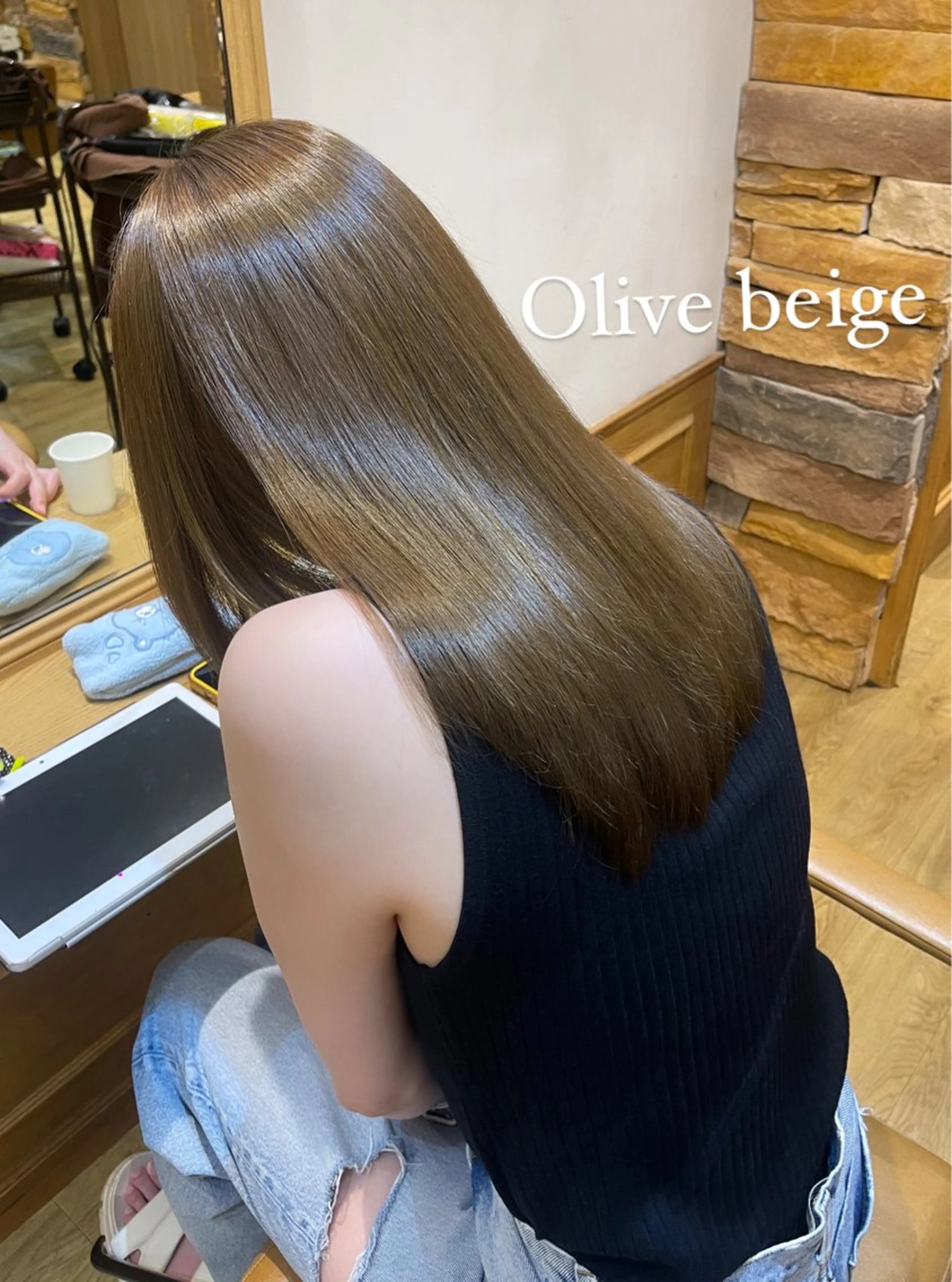 ロング カラー ベージュカラー オリーブベージュ ヘアカラー トリートメント 🌸shuka🌸新 宿3丁目/のヘアスタイル